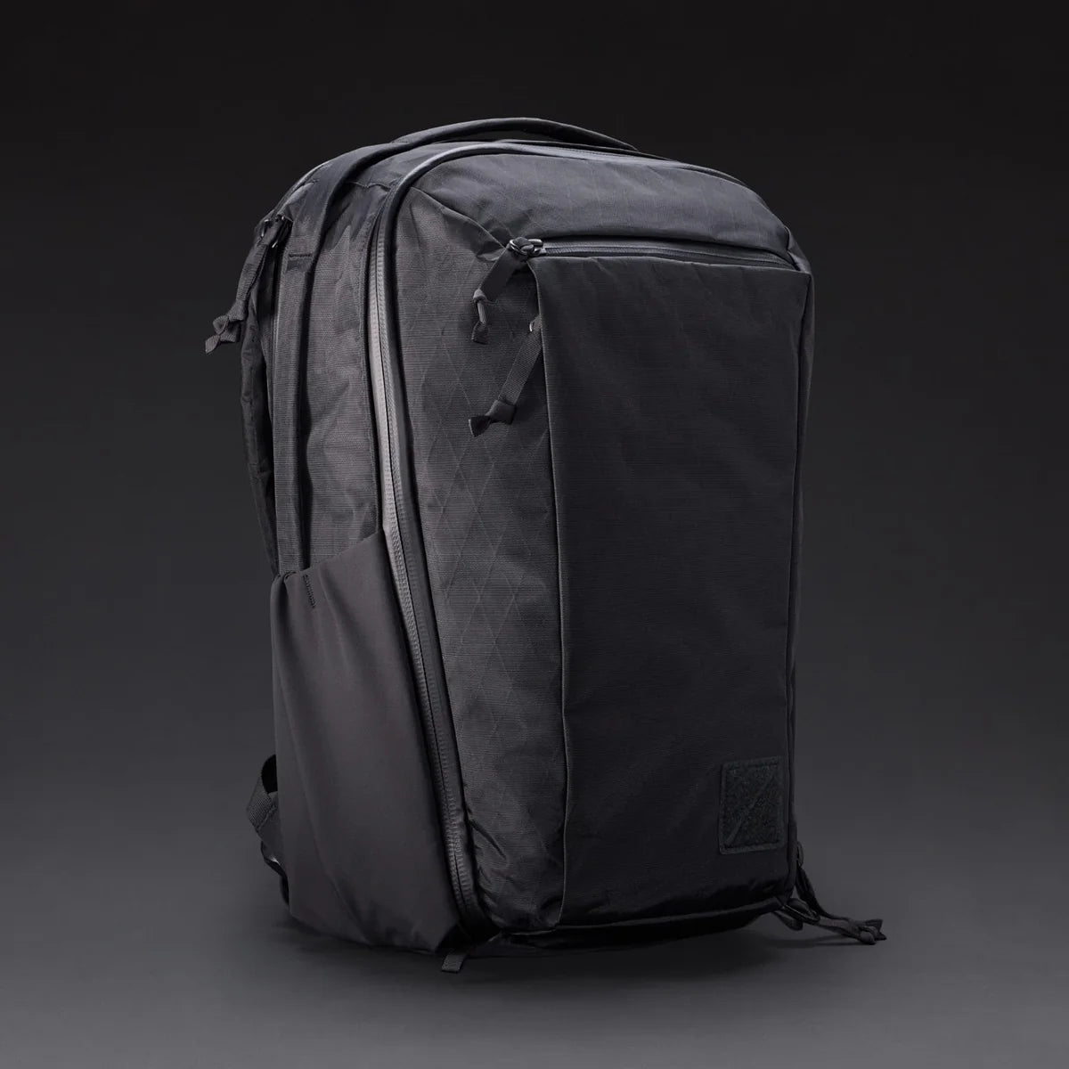 Evergoods Civic Travel Bag 20L - X-Pac in Black and Coyote Brown