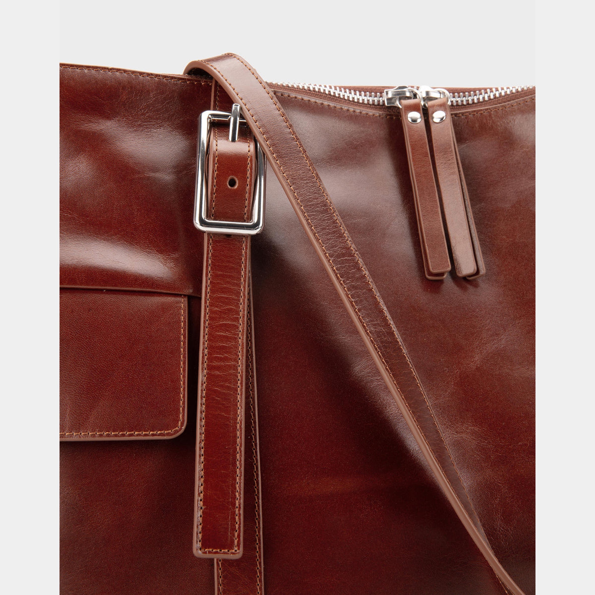 Vagabond Thira Bag
