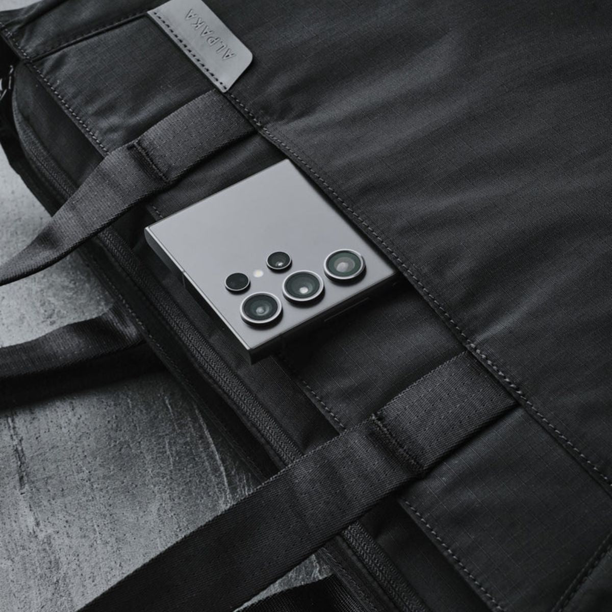 Alpaka Metro Tote