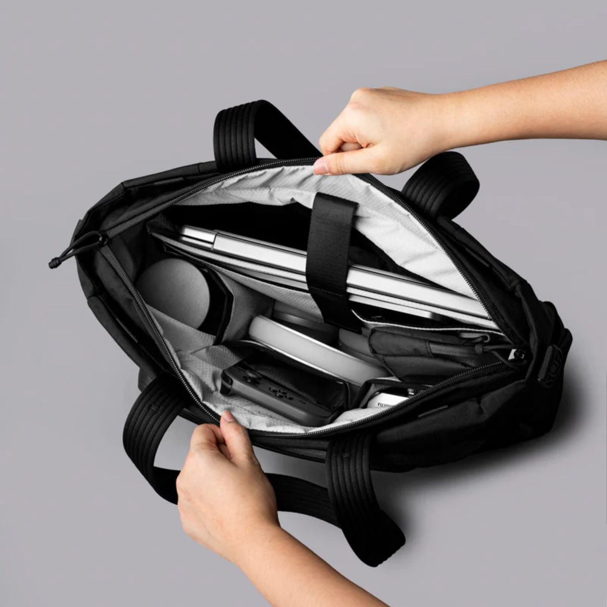 Alpaka Bravo Tote V2 14L