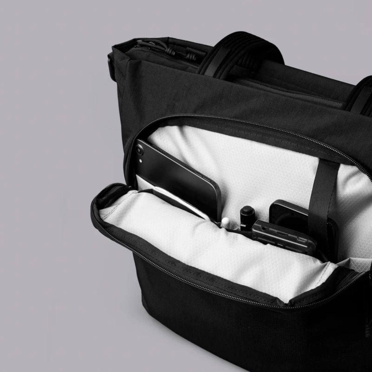 Alpaka Bravo Tote V2 14L