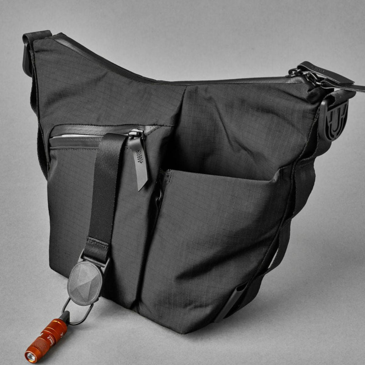 Alpaka Flow Satchel 4L