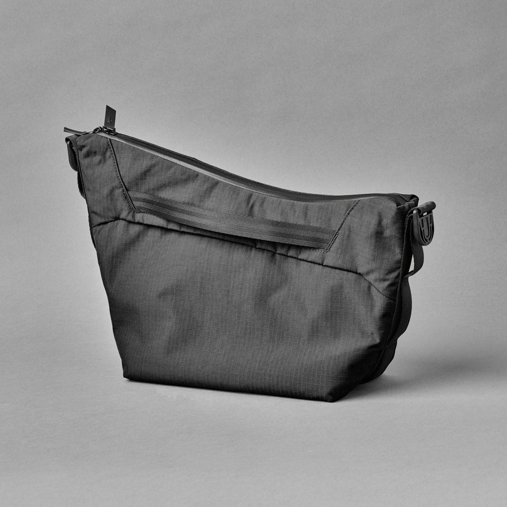 Alpaka Flow Satchel 4L