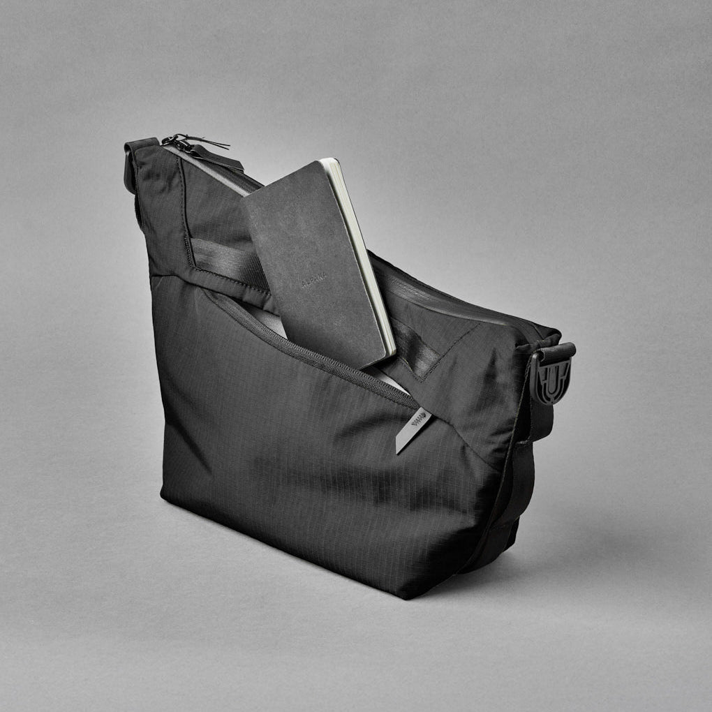 Alpaka Flow Satchel 4L