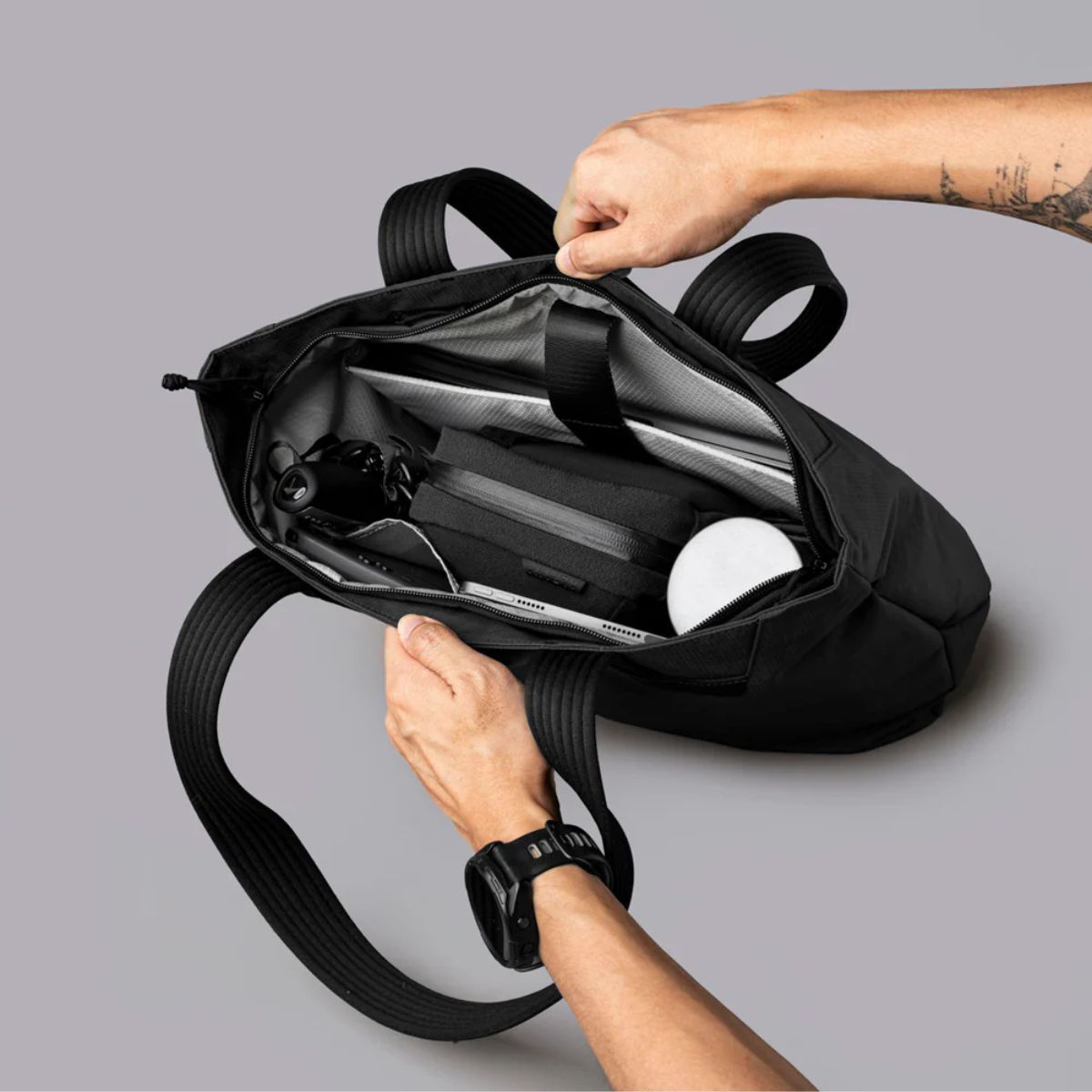 Alpaka Medium Flight Tote