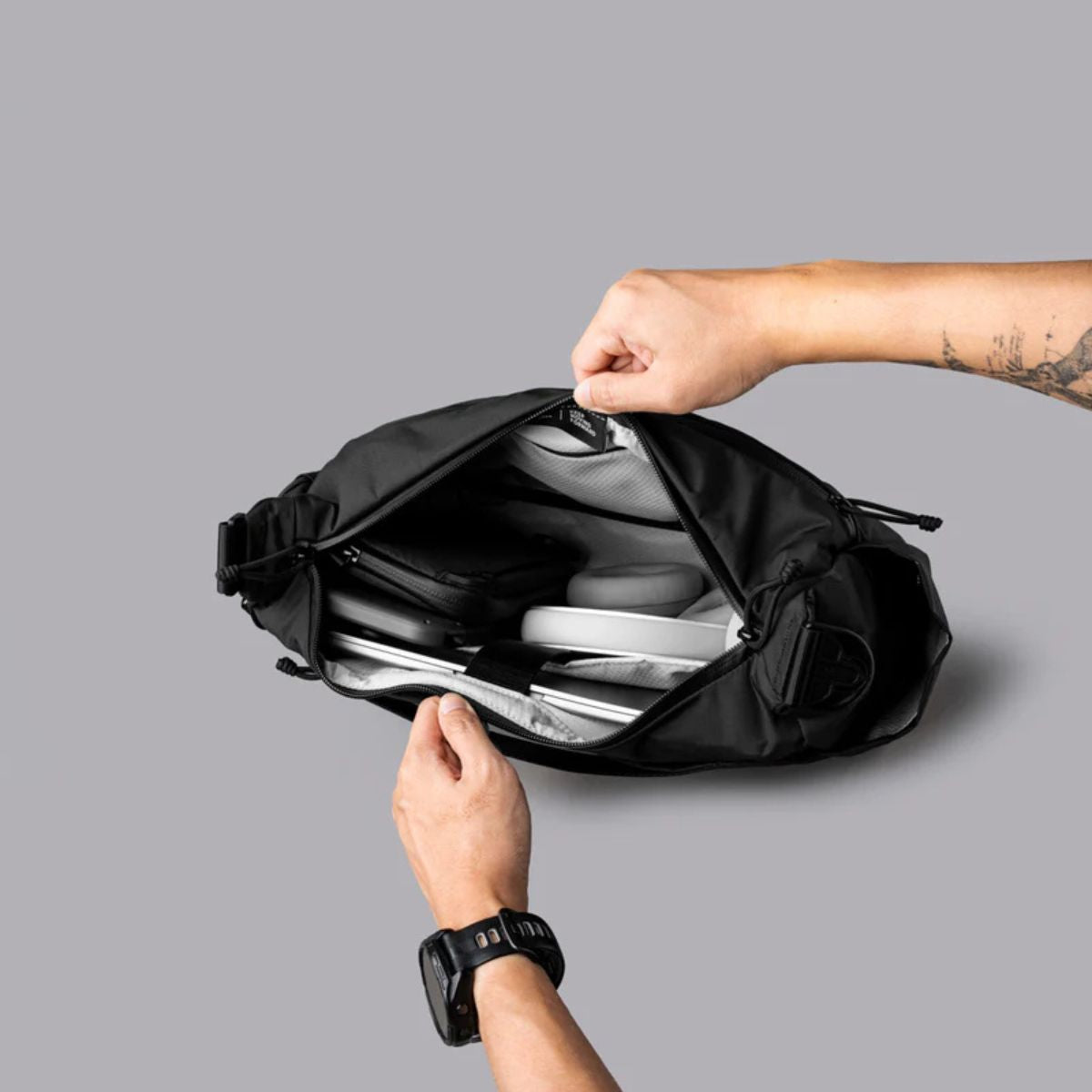 Alpaka Flight Satchel 11L – Te Koop