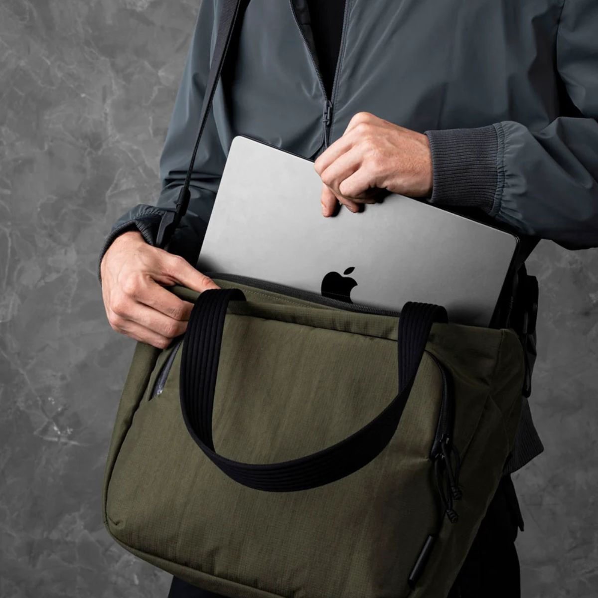 Alpaka Bravo Tote V2 12L