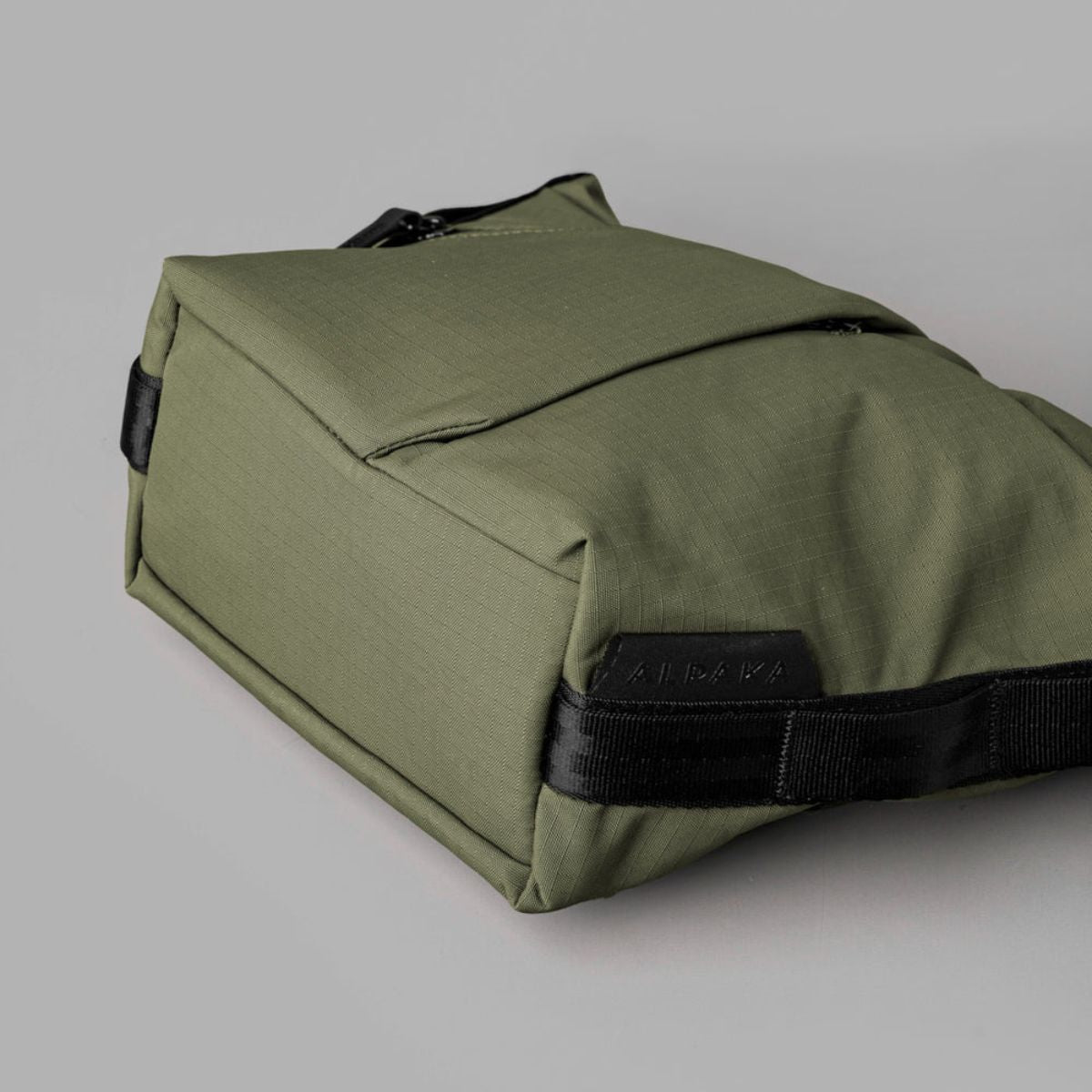 Alpaka Flow Satchel 2L