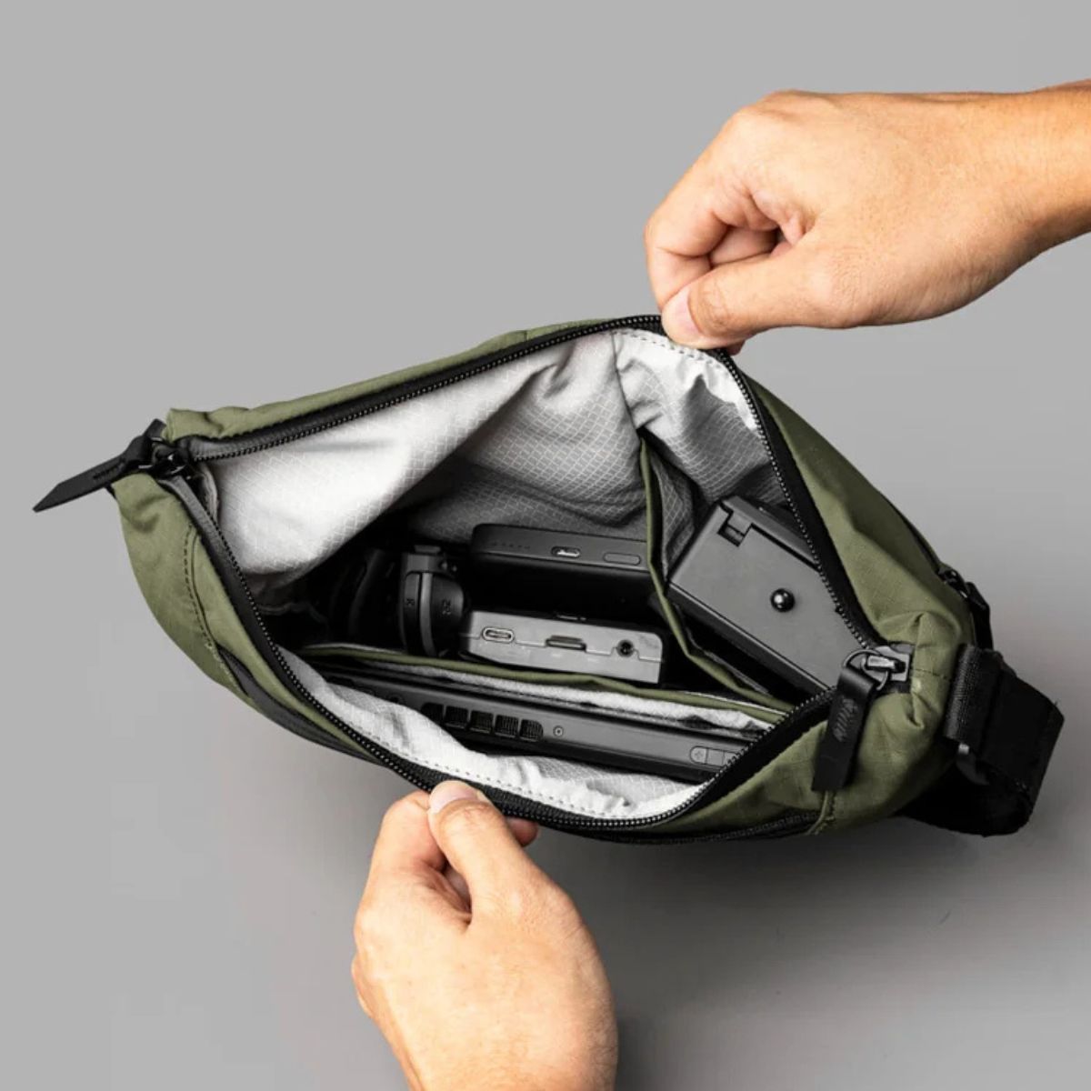 Alpaka Flow Satchel 2L