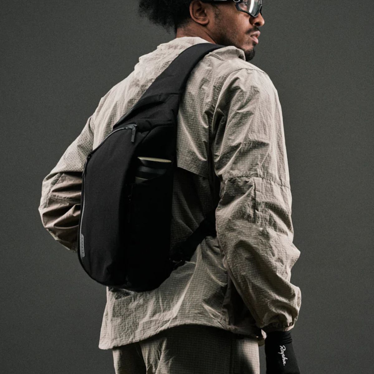 Alpaka Metro Crossbody - Right Shoulder