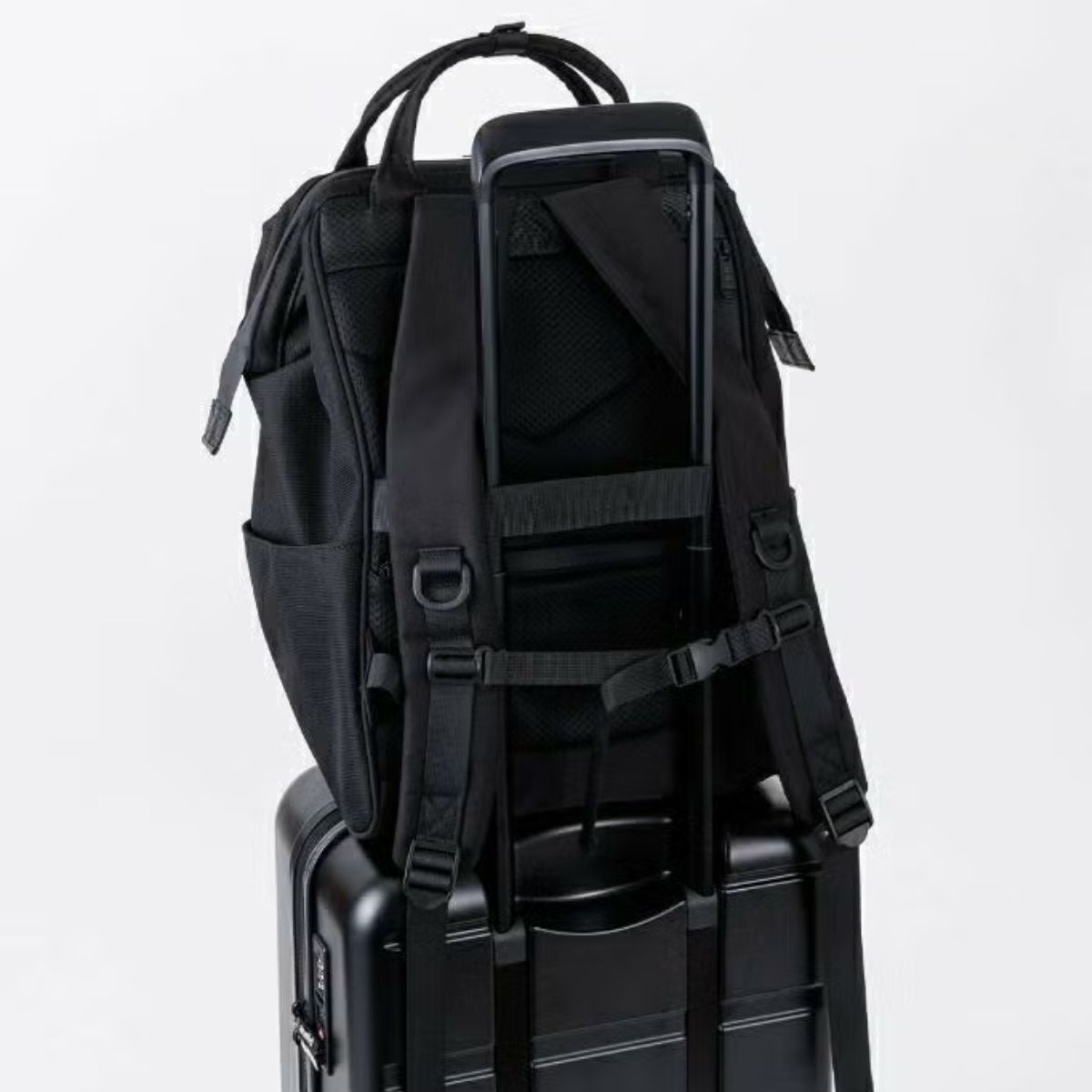 Anello Expand5 Clasp Backpack Large