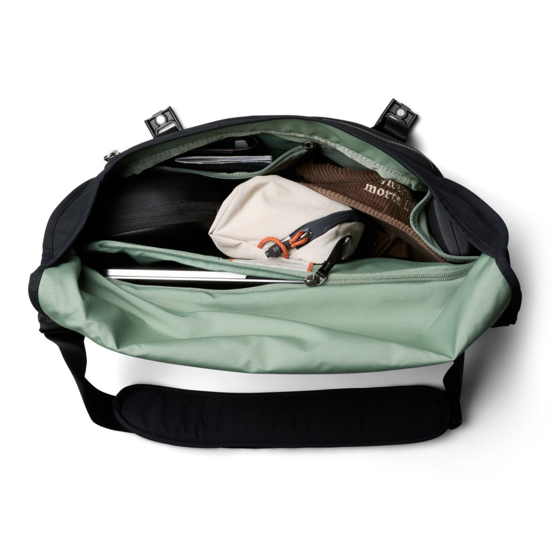 Bellroy Classic Messenger