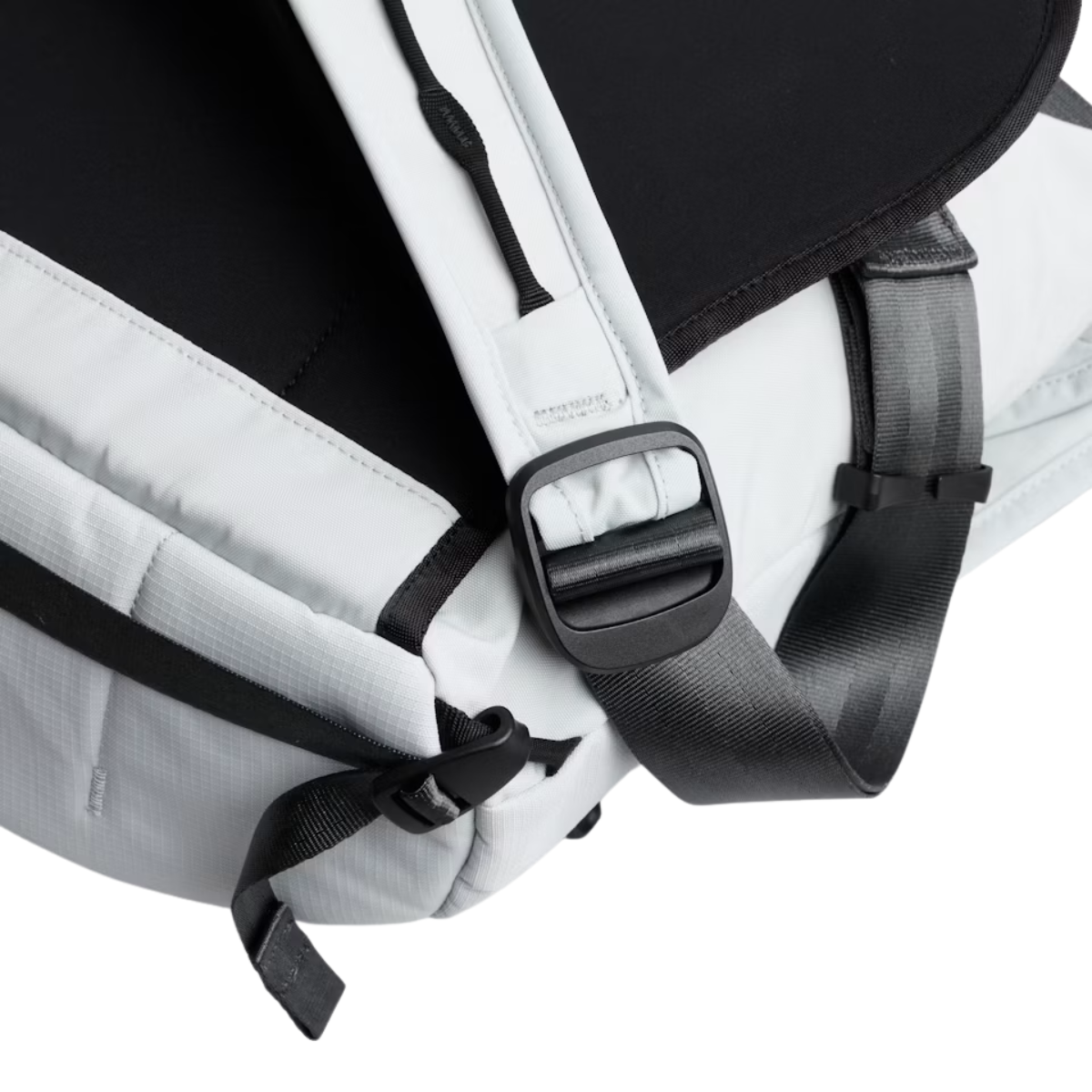Bellroy Venture Messenger 16”