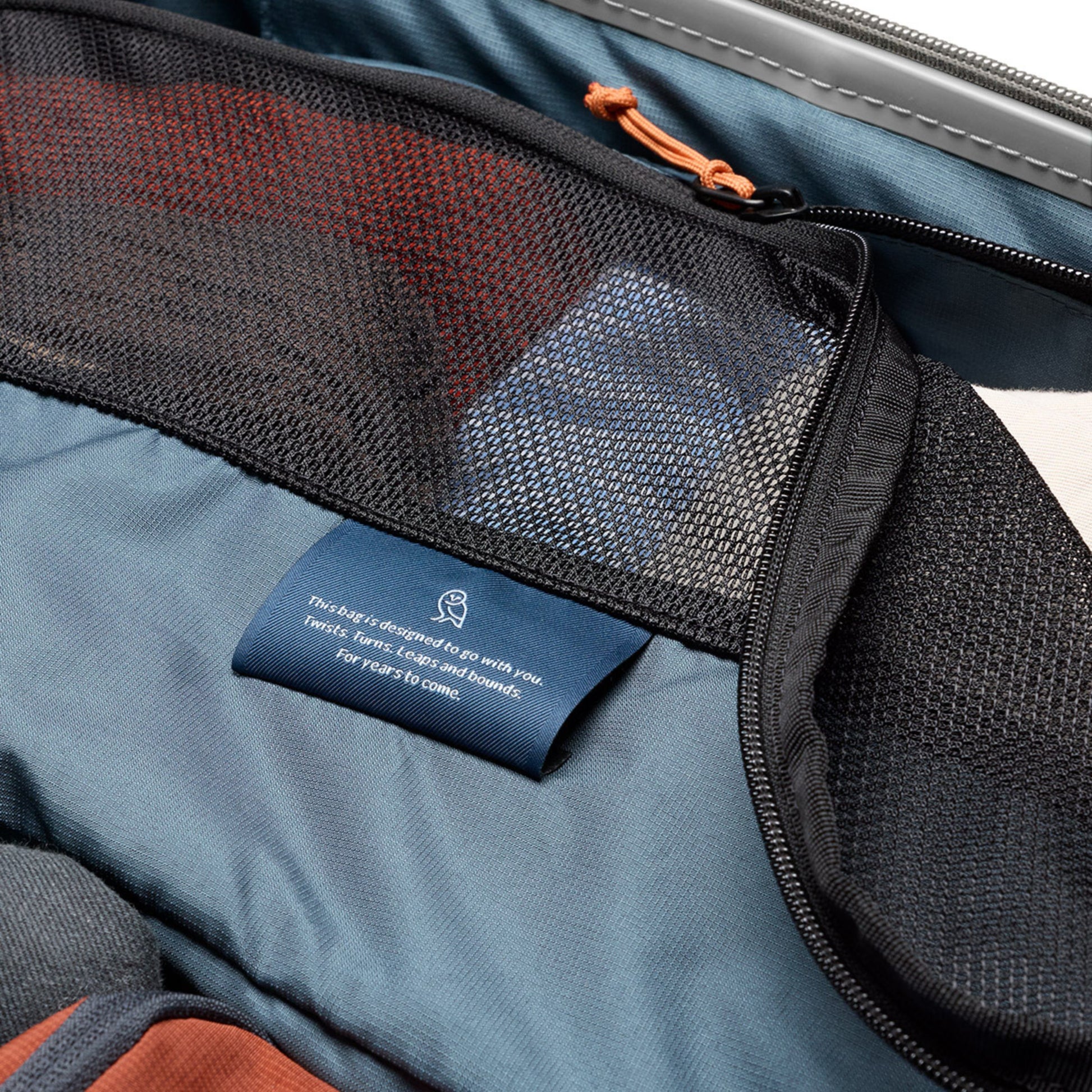Bellroy Transit Check-In Large