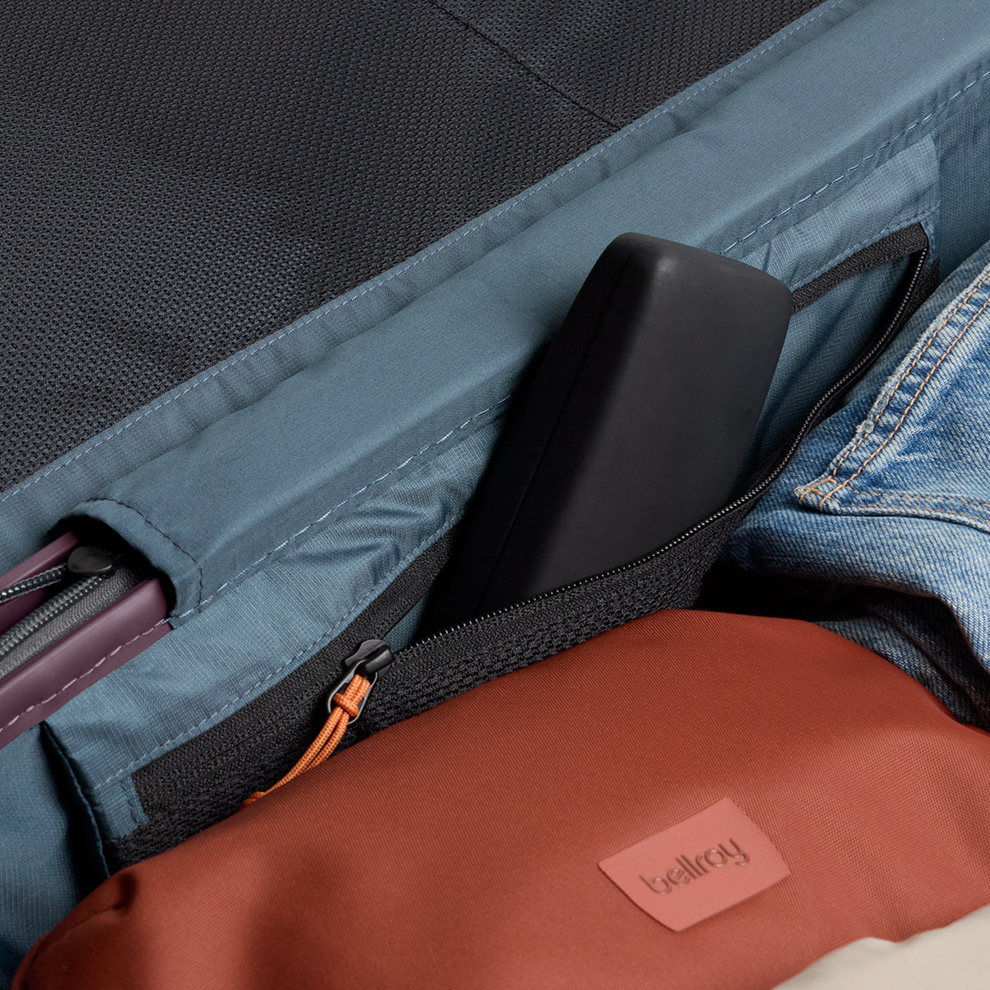 Bellroy Transit Check-In Large