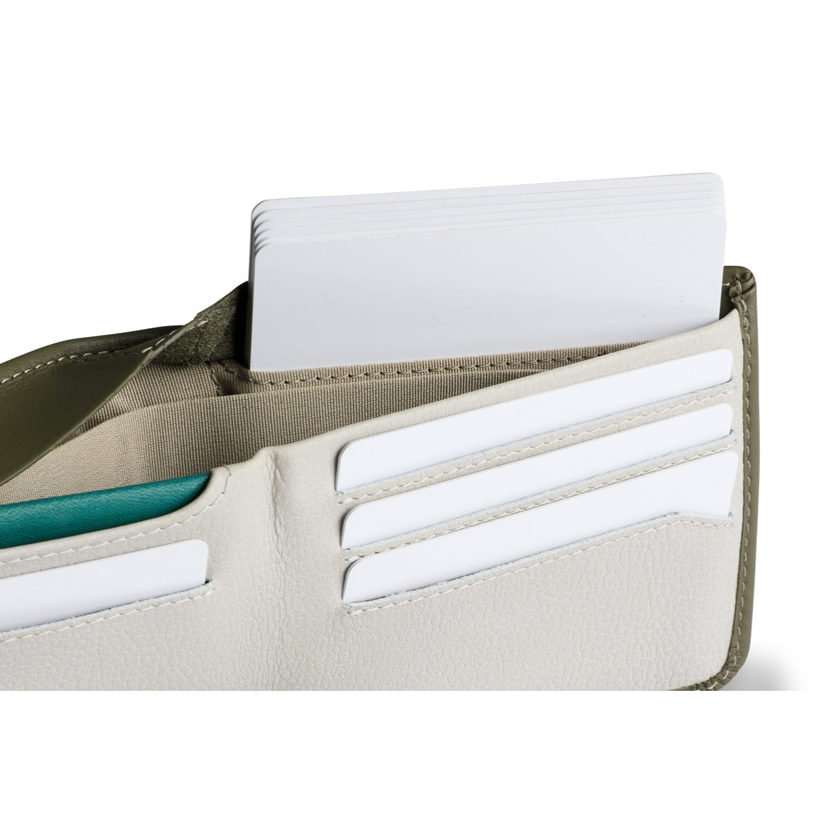 Bellroy Hide & Seek Hi
