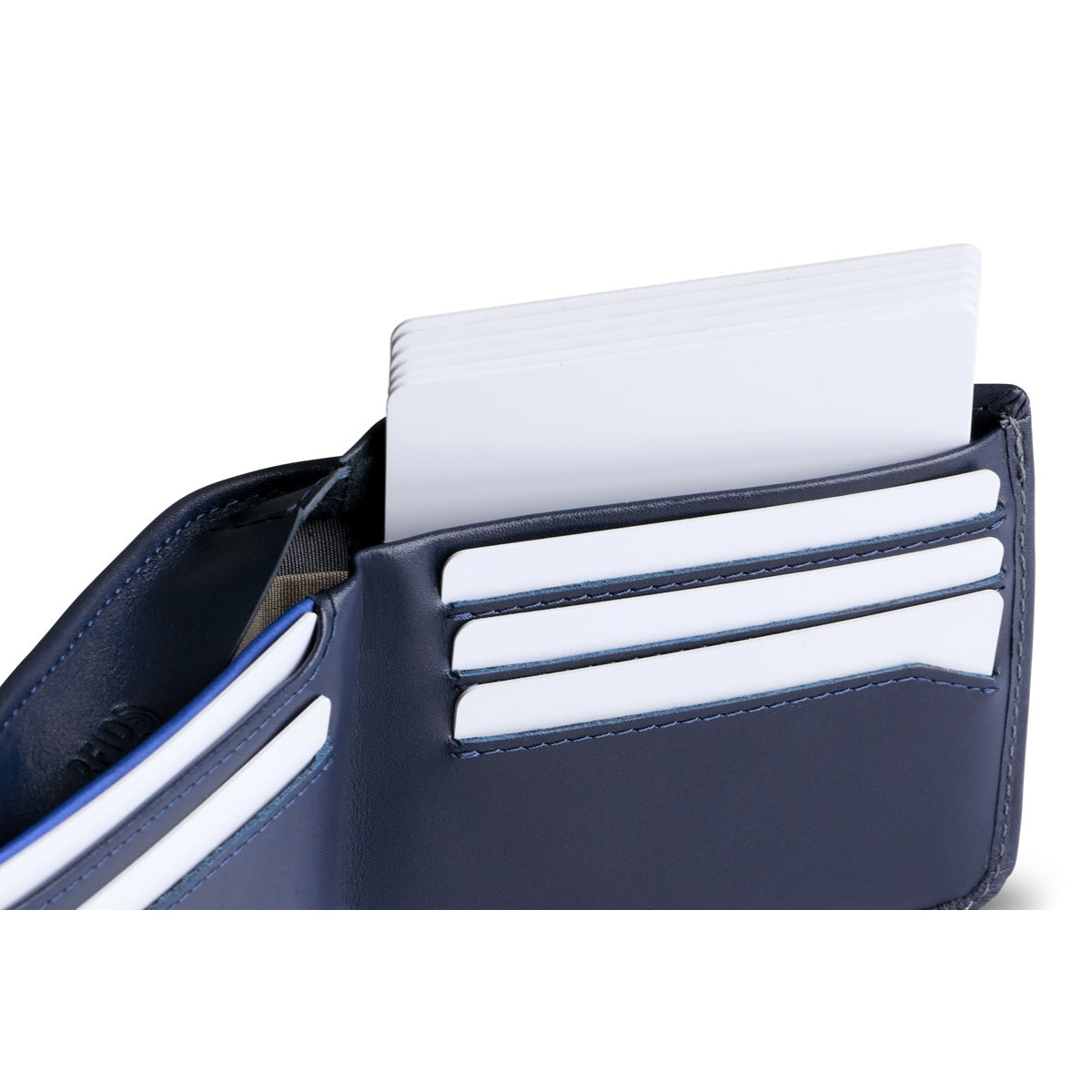Bellroy Hide & Seek Lo