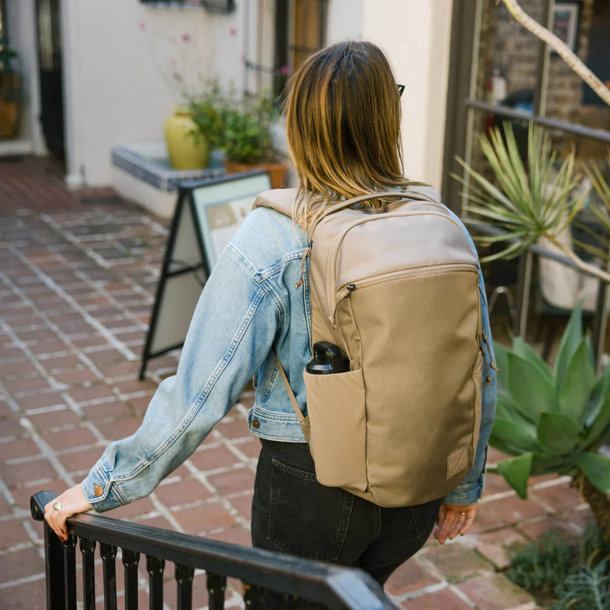 Evergoods Civic Half Zip 22L