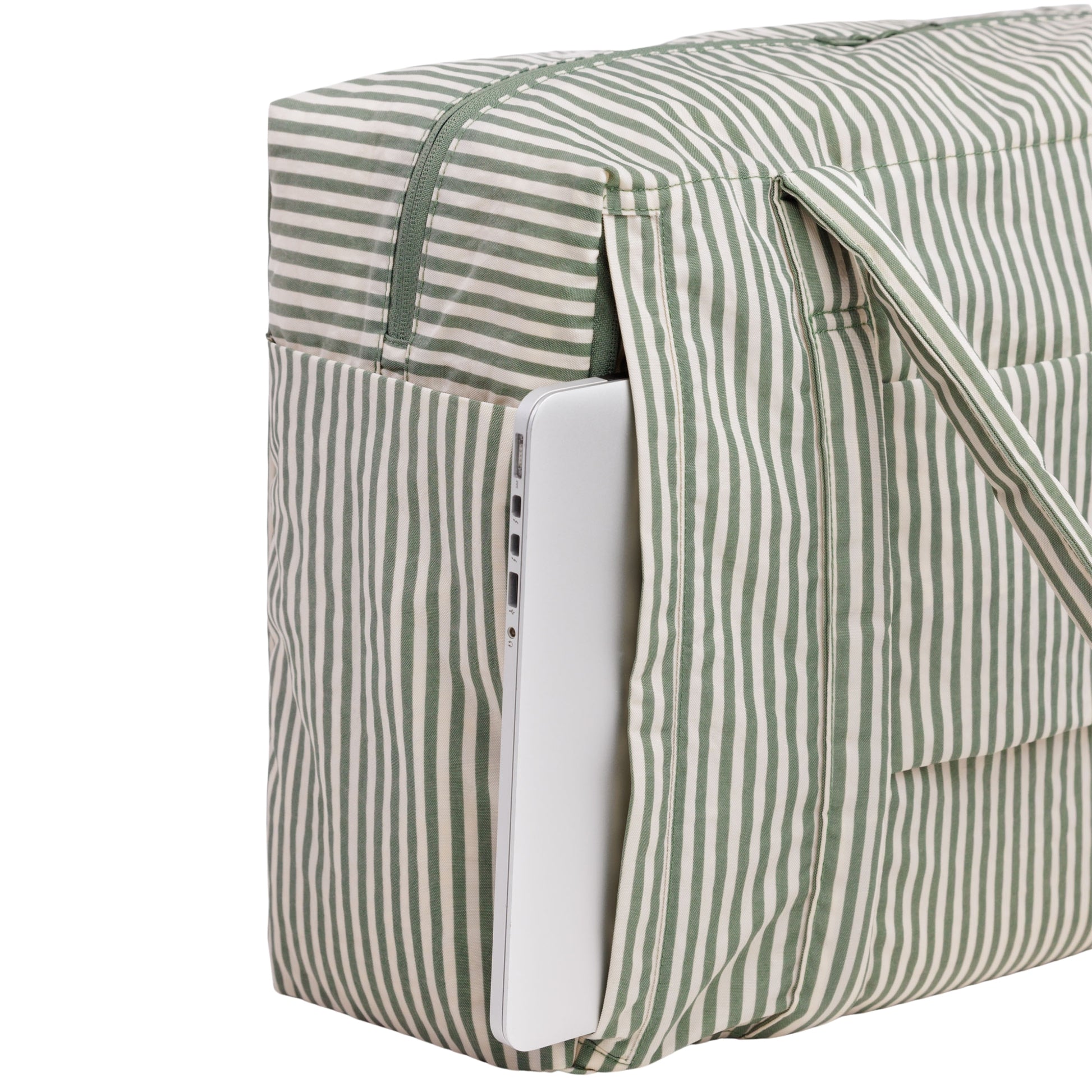 Baggu Cloud Carry-on