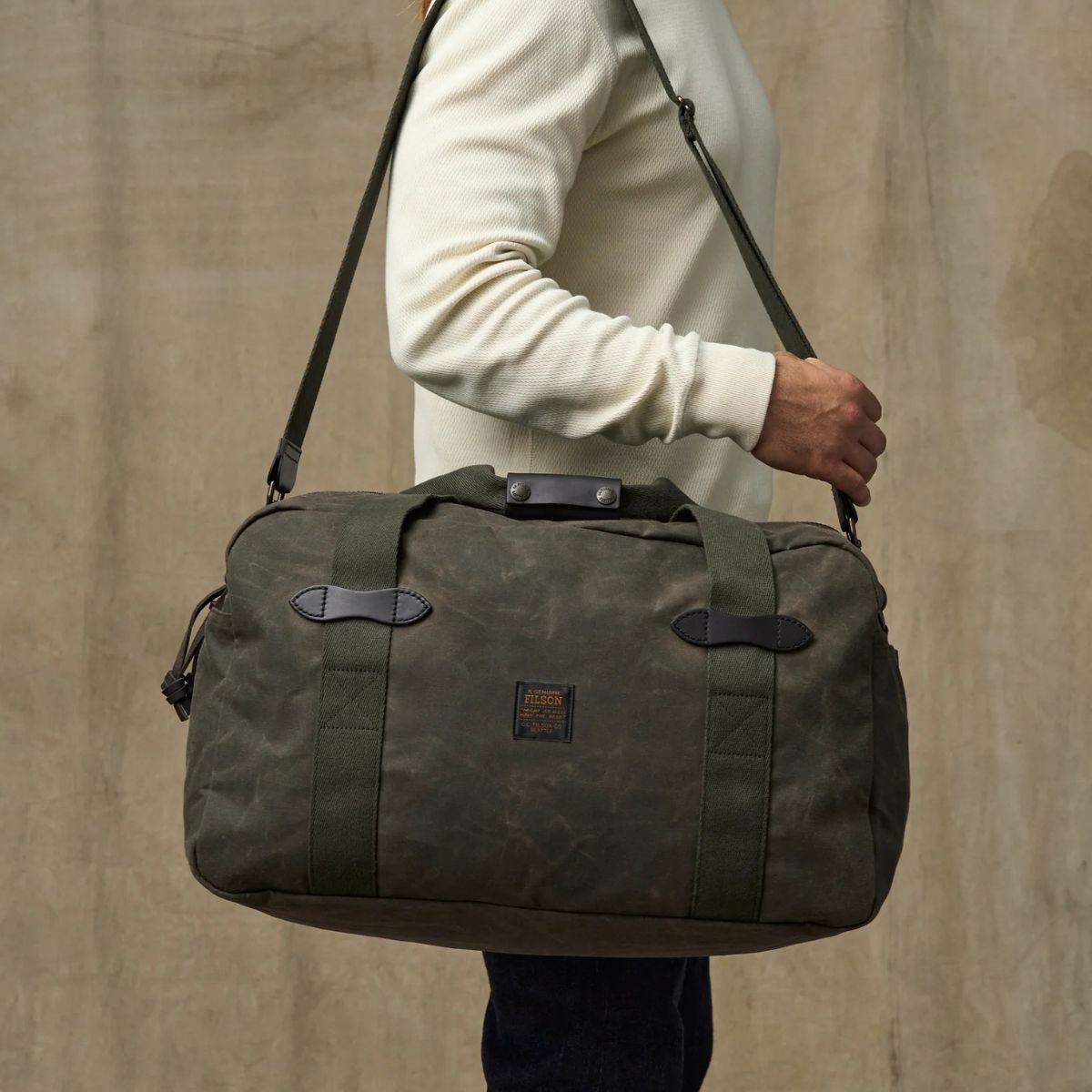 Filson Medium Tin Cloth Duffle Bag