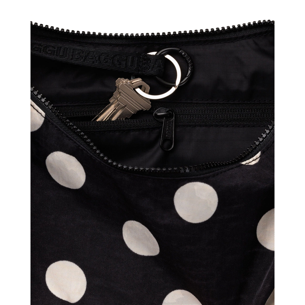 Sac croissant en nylon moyen Baggu