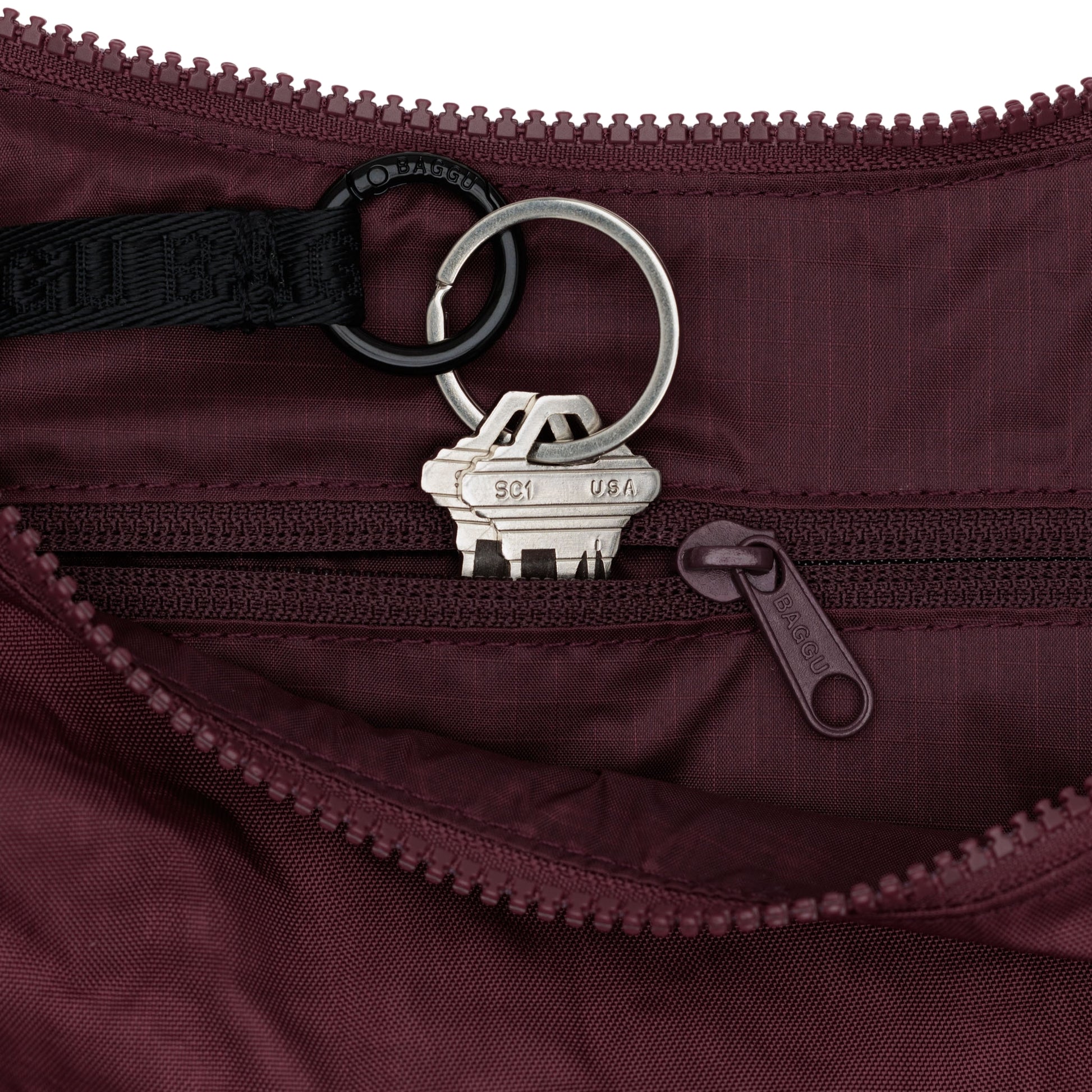 Sac croissant en nylon moyen Baggu