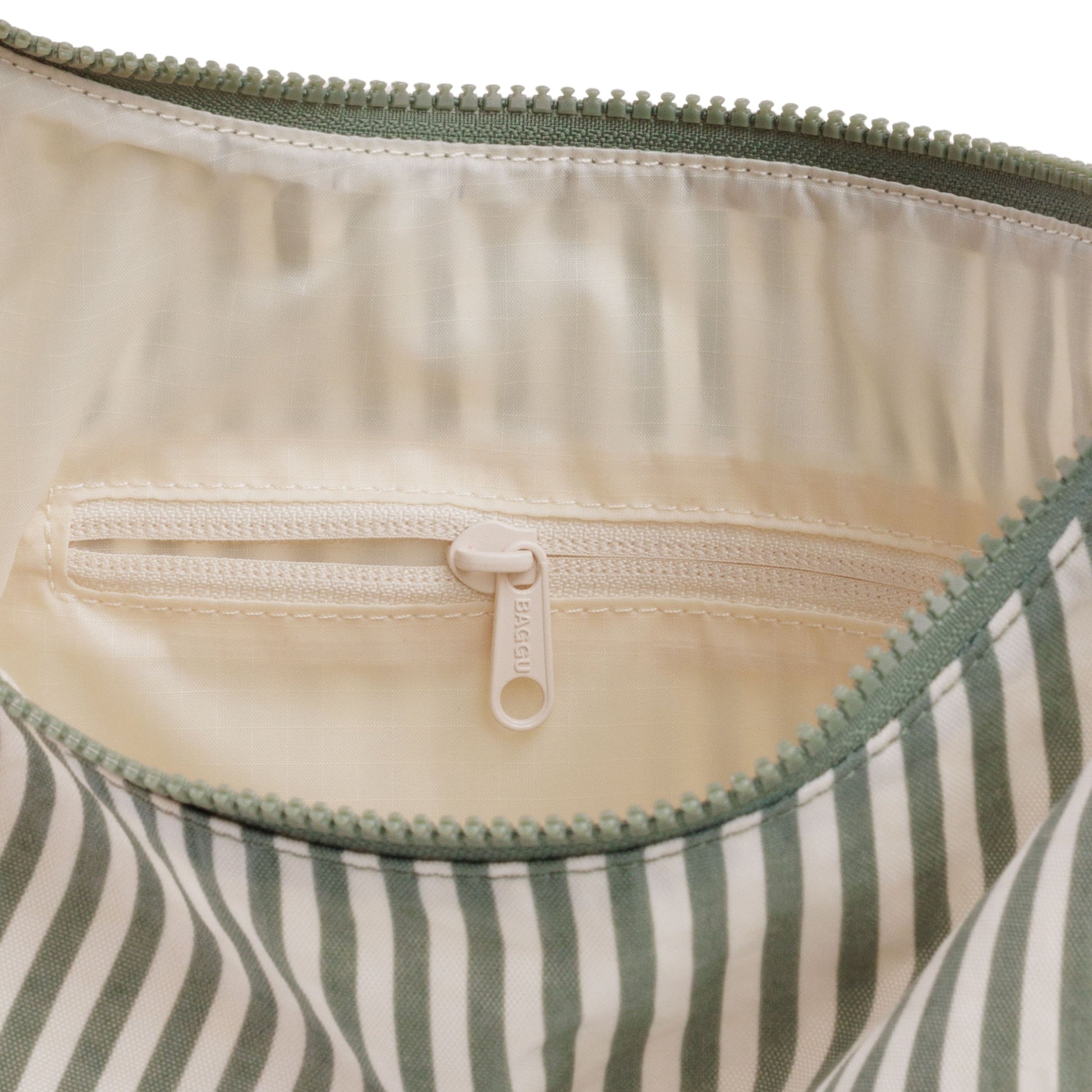 Baggu Nylon Shoulder Bag