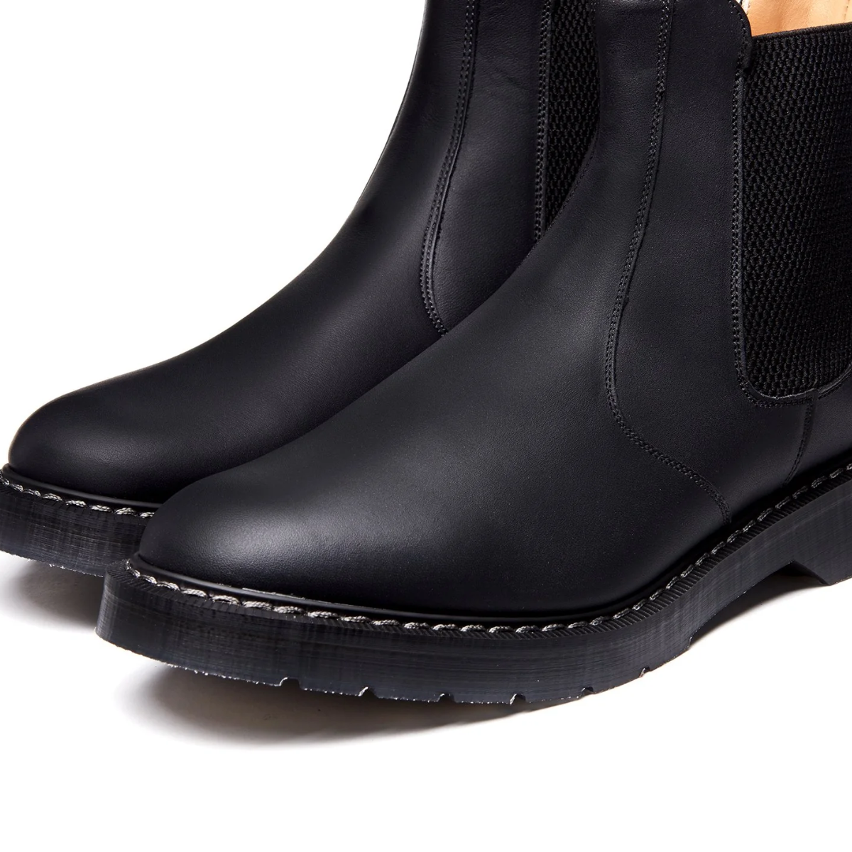 Solovair Dealer Boot in Black Greasy