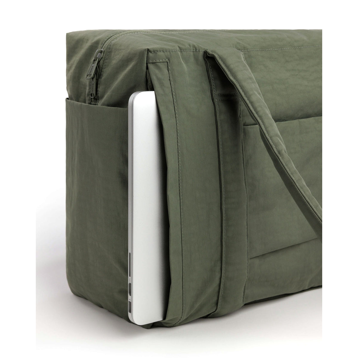 Baggu Small Cloud Carry-On
