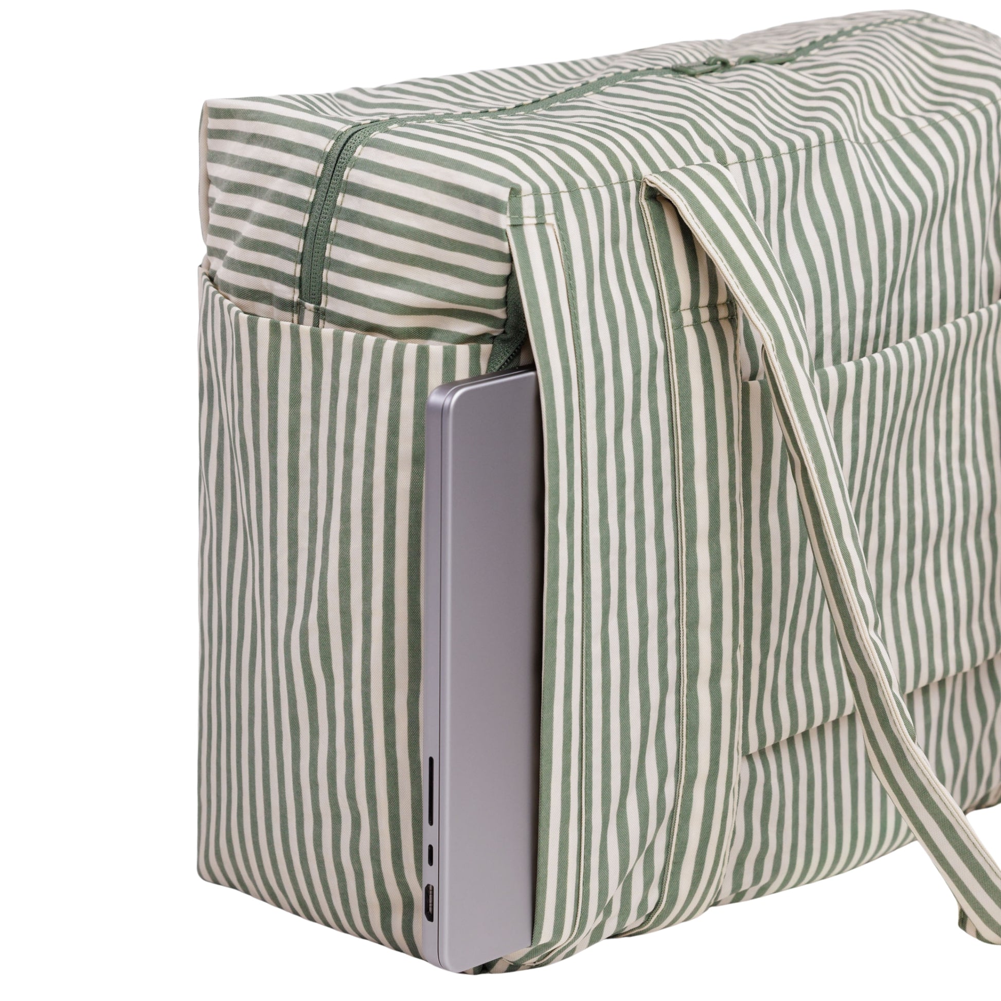 Baggu Small Cloud Carry-On