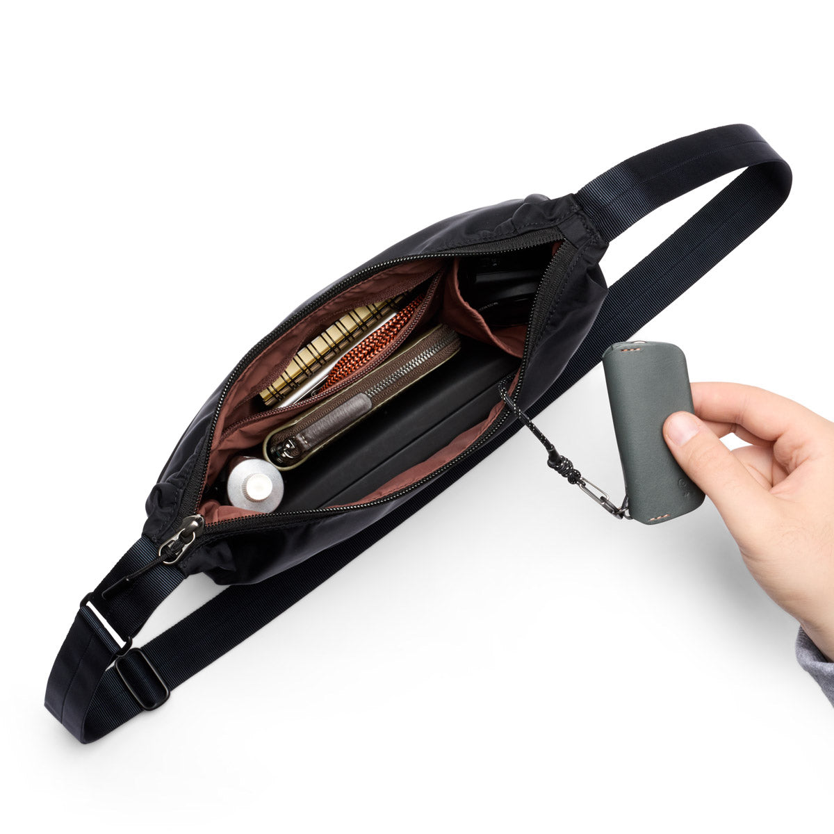 Bellroy Laneway Crescent Bag 2.5L