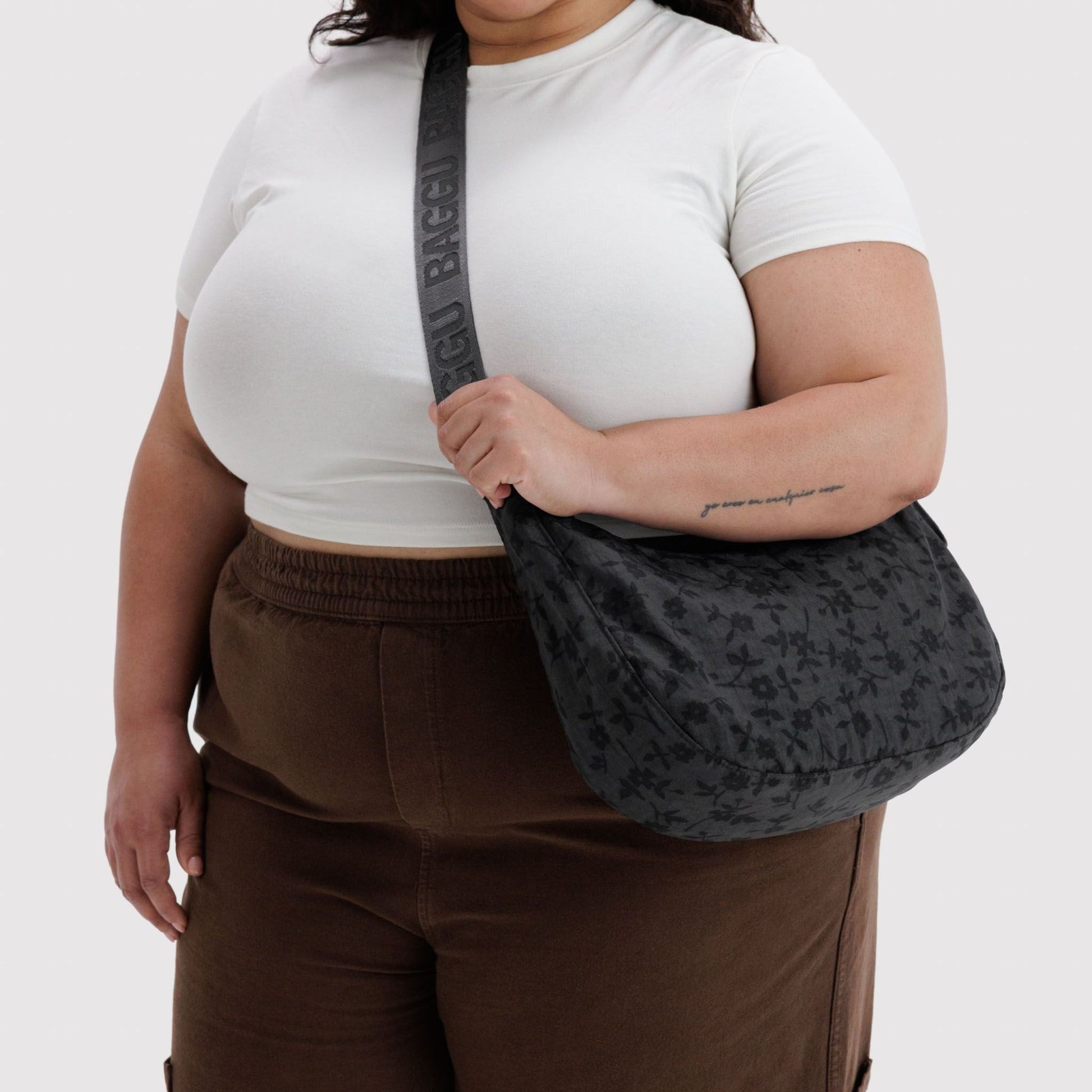 Baggu Medium Nylon Crescent Bag