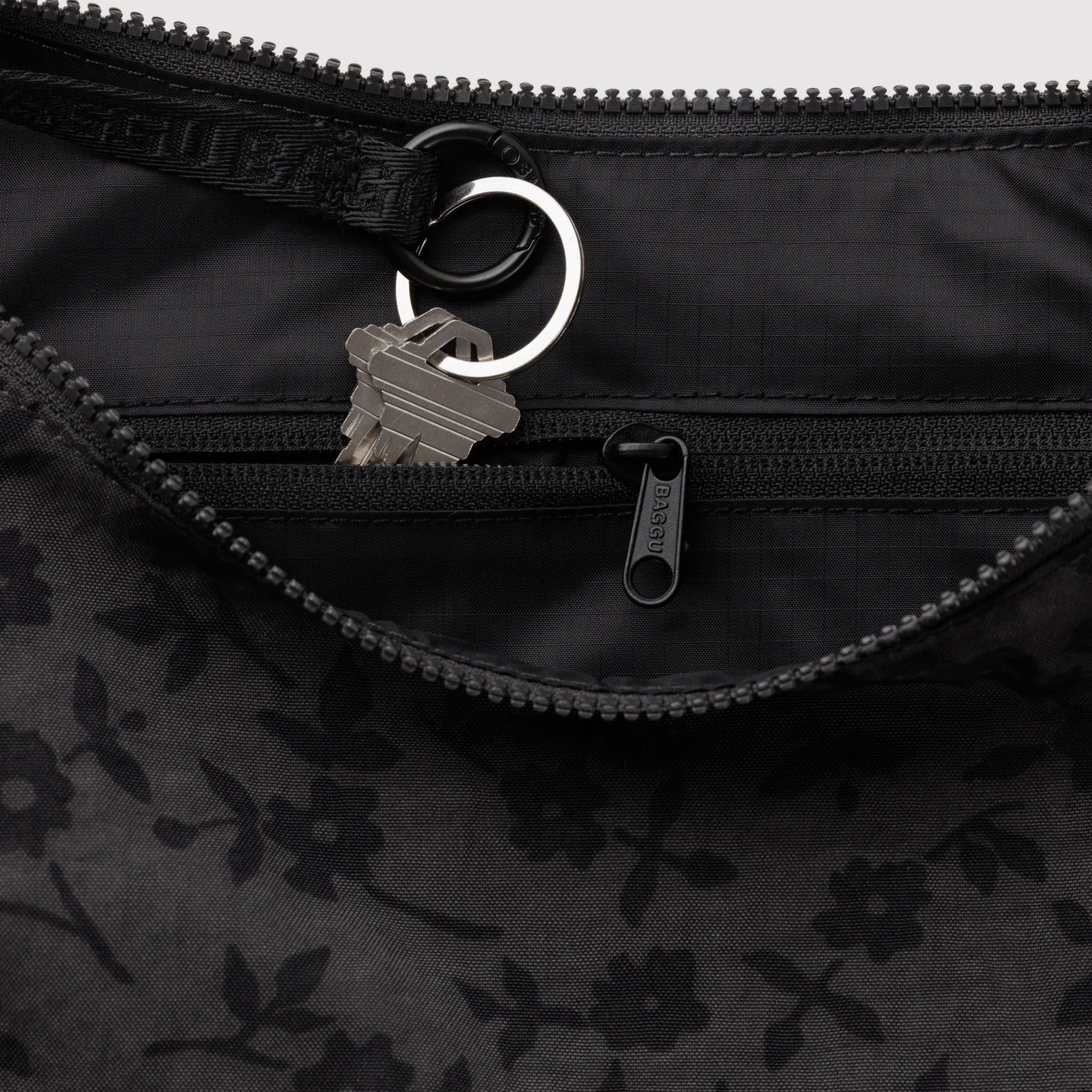 Baggu Medium Nylon Crescent Bag