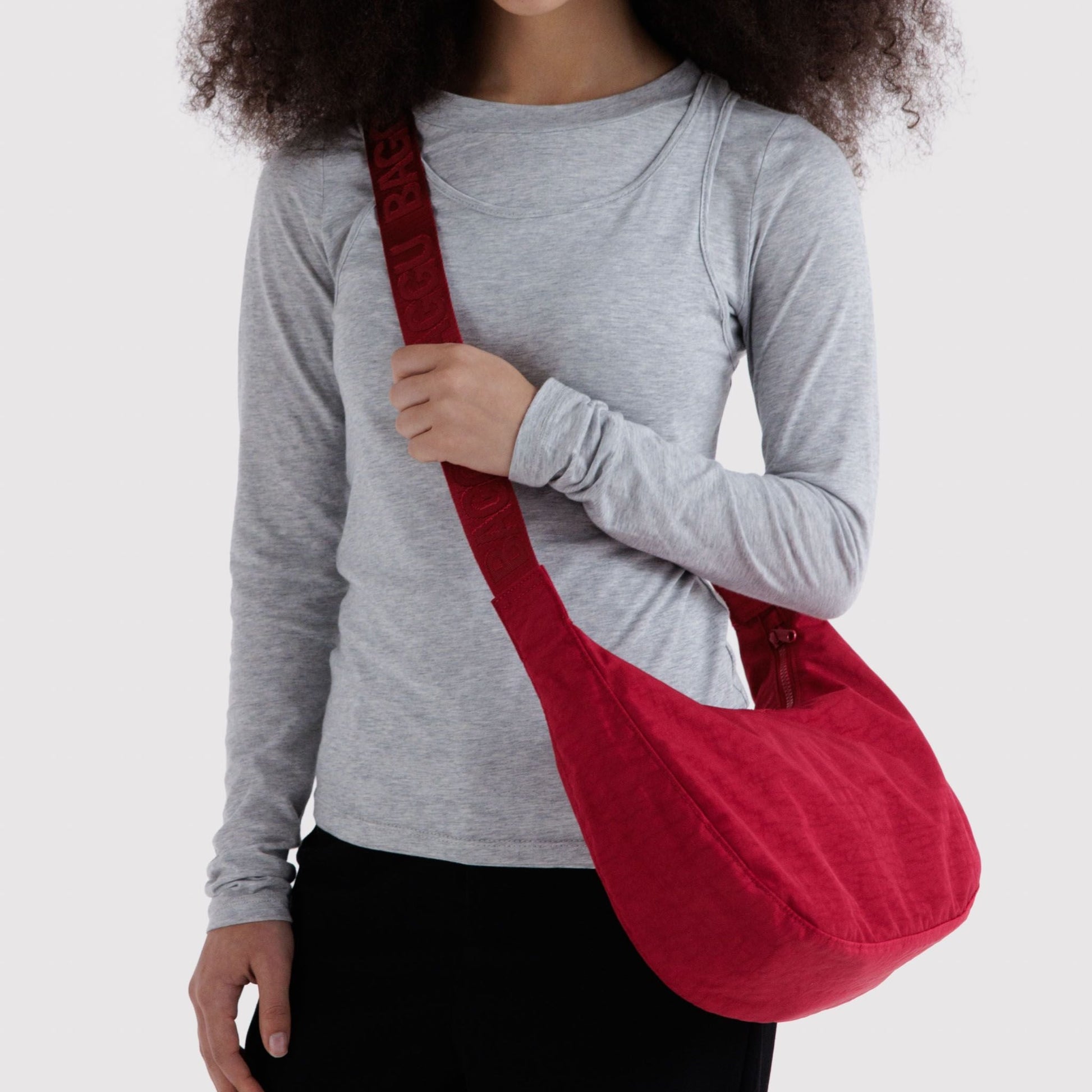 Sac croissant en nylon moyen Baggu