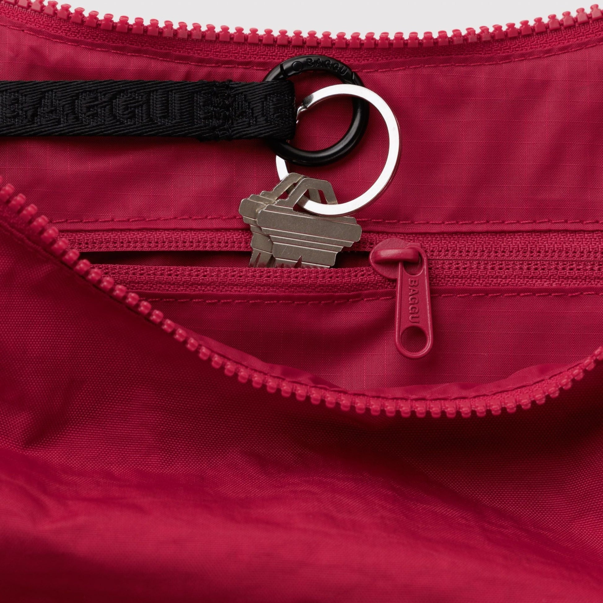 Sac croissant en nylon moyen Baggu