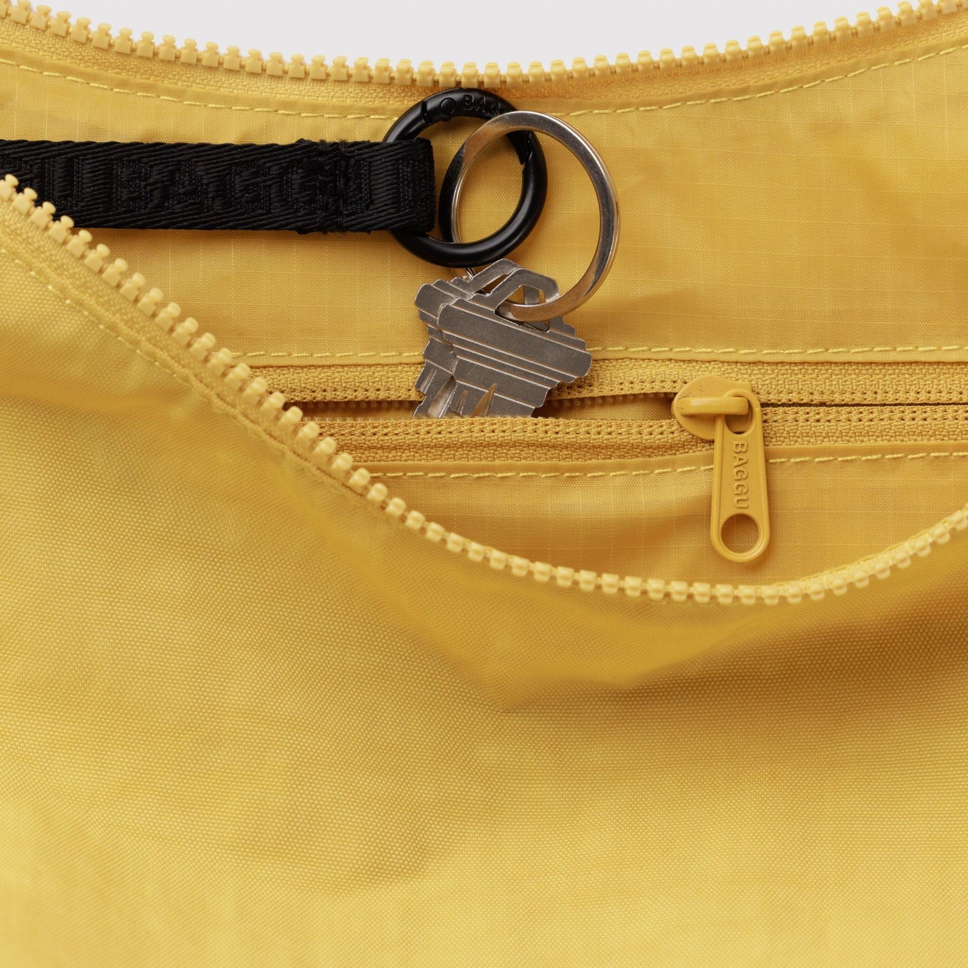 Baggu Medium Nylon Crescent Bag