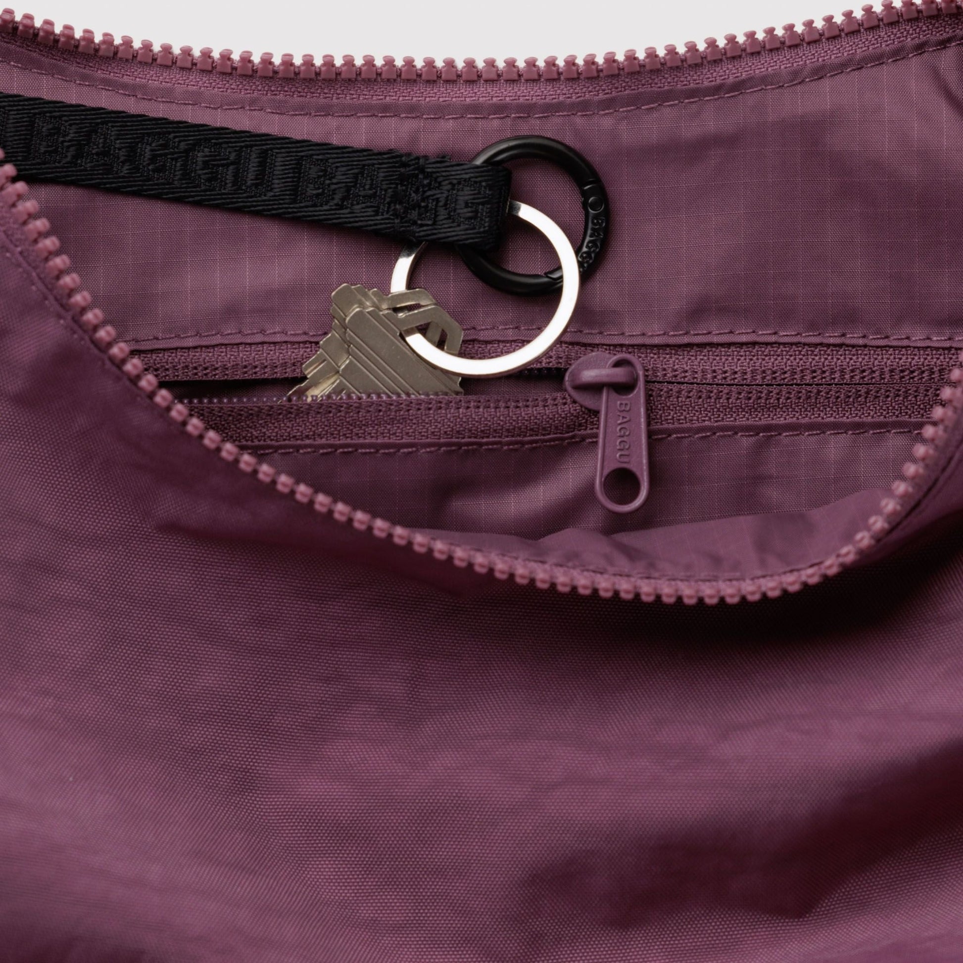 Baggu Medium Nylon Crescent Bag