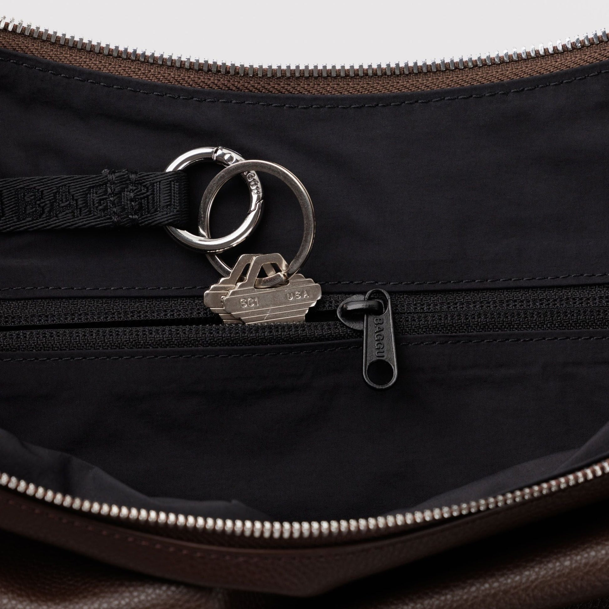 Baggu Medium Recycled Leather Flat Crescent