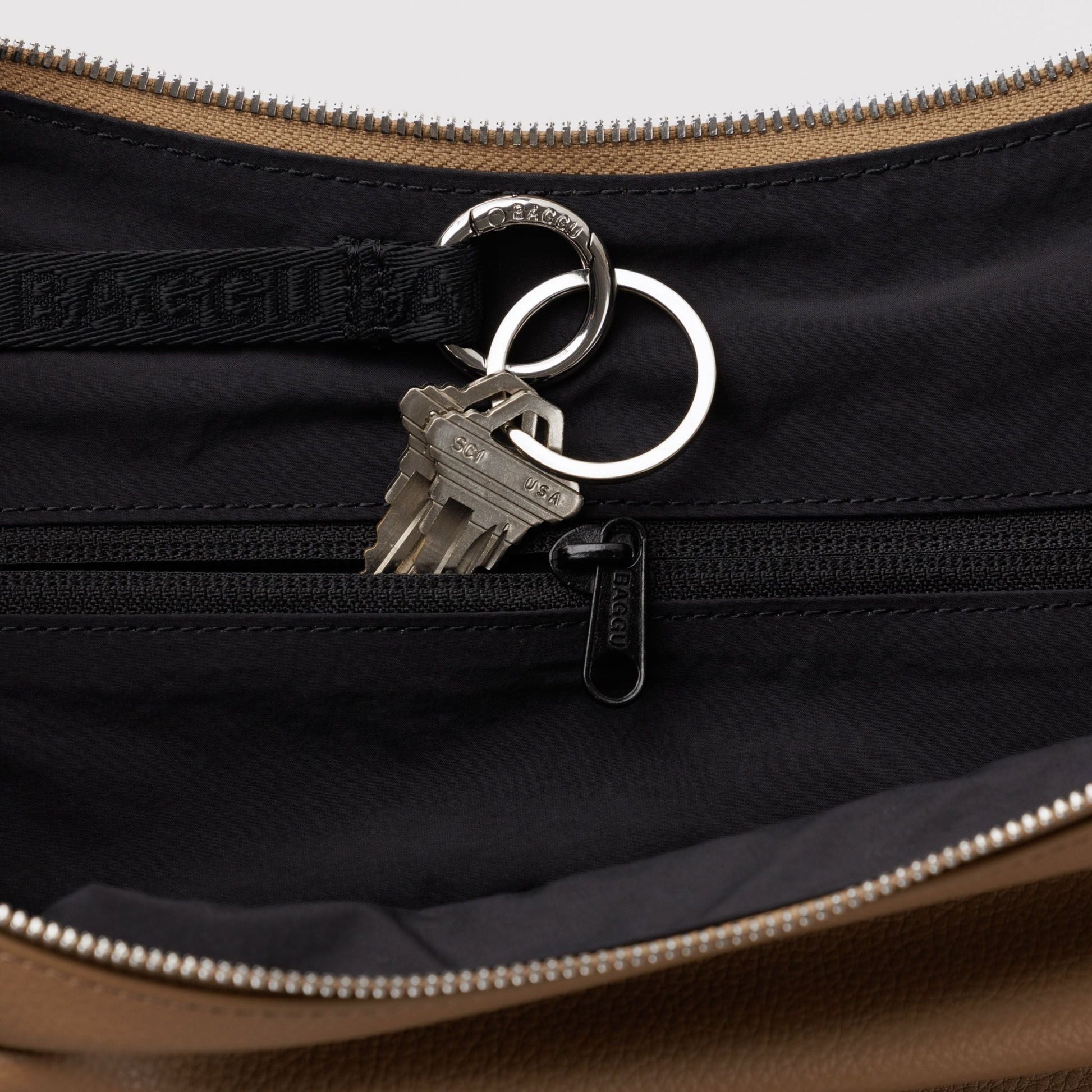 Baggu Medium Recycled Leather Flat Crescent