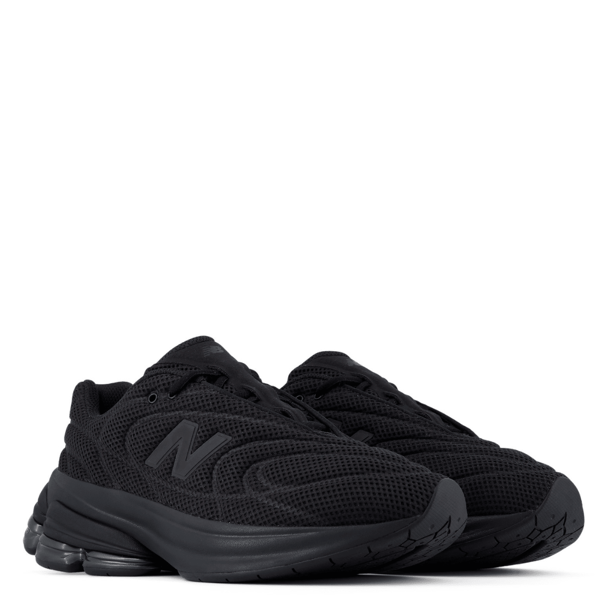 New Balance Men's 5030 in Black - Getoutside Shoes
