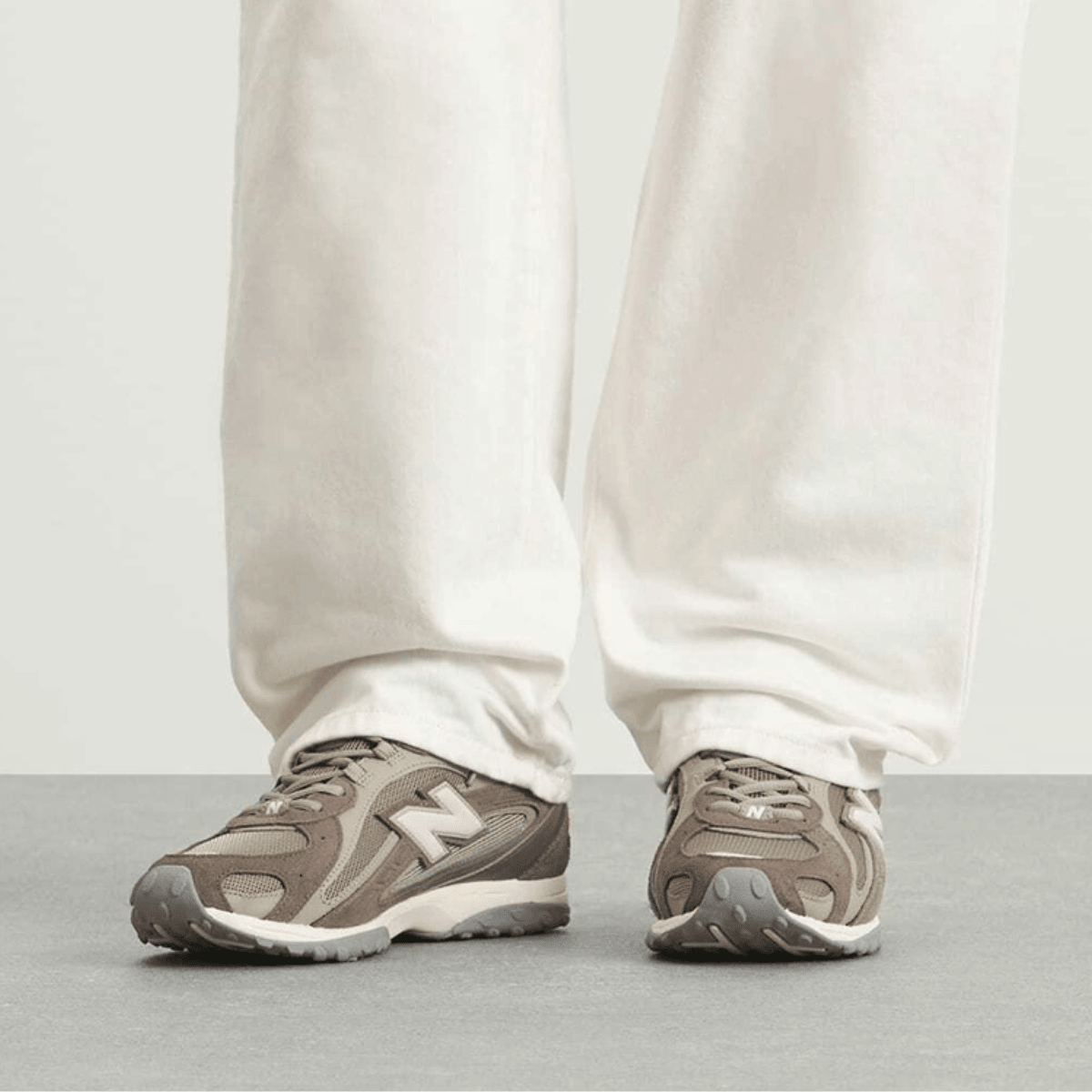 New Balance 204L Women in Cortado with Stone - Getoutside Shoes