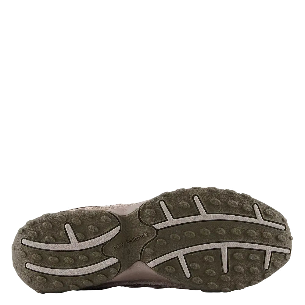 New Balance 204L Women in Mushroom with Arid Stone - Getoutside Shoes