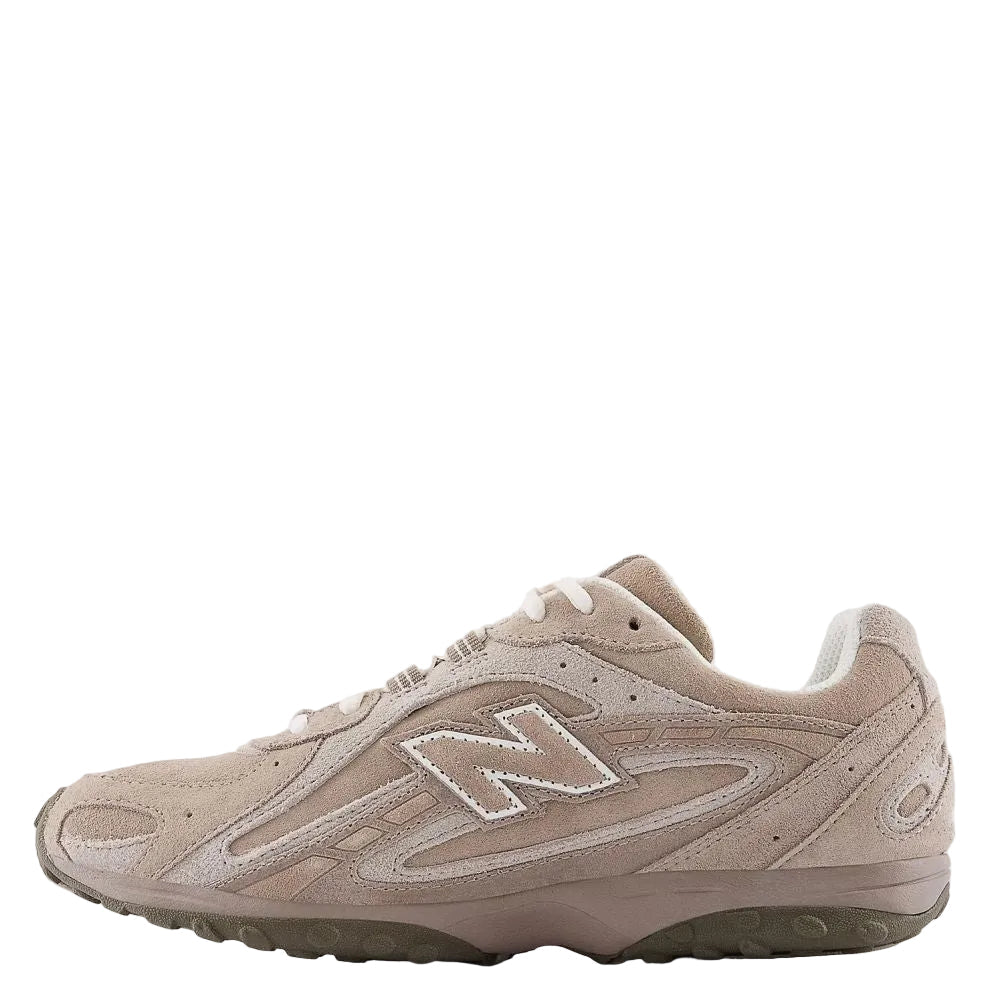 New Balance 204L Women in Mushroom with Arid Stone - Getoutside Shoes