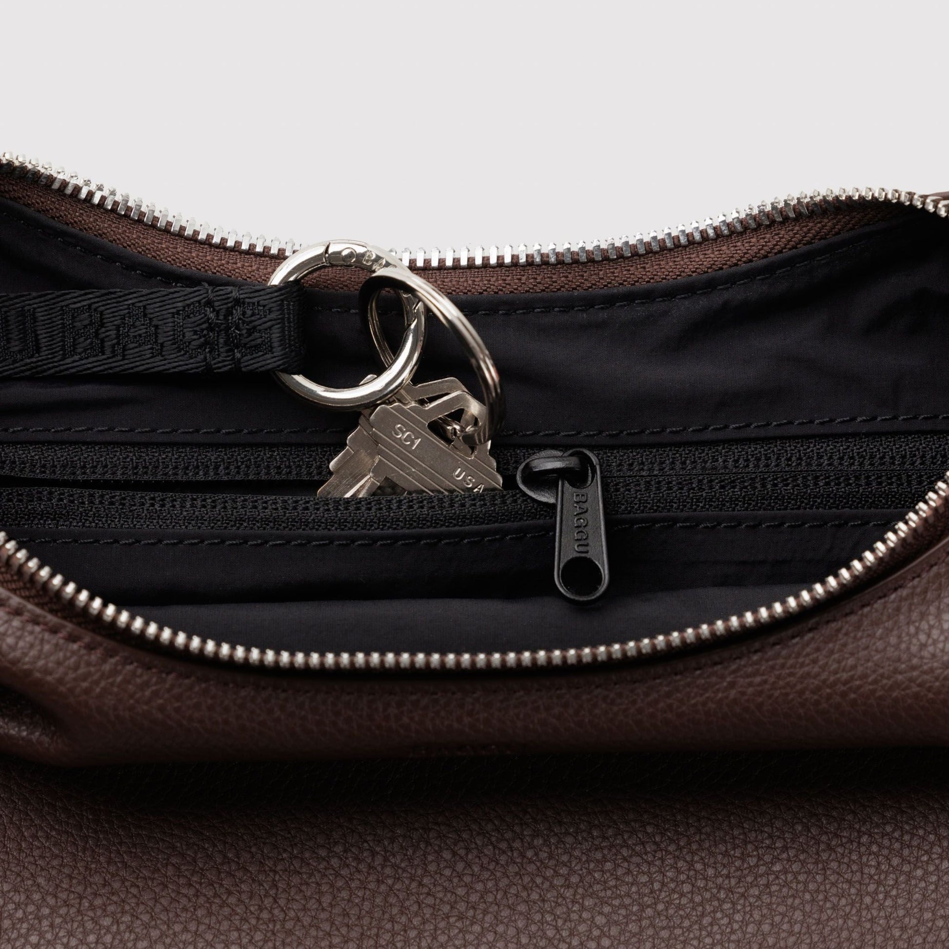 Baggu Small Recycled Leather Flat Crescent