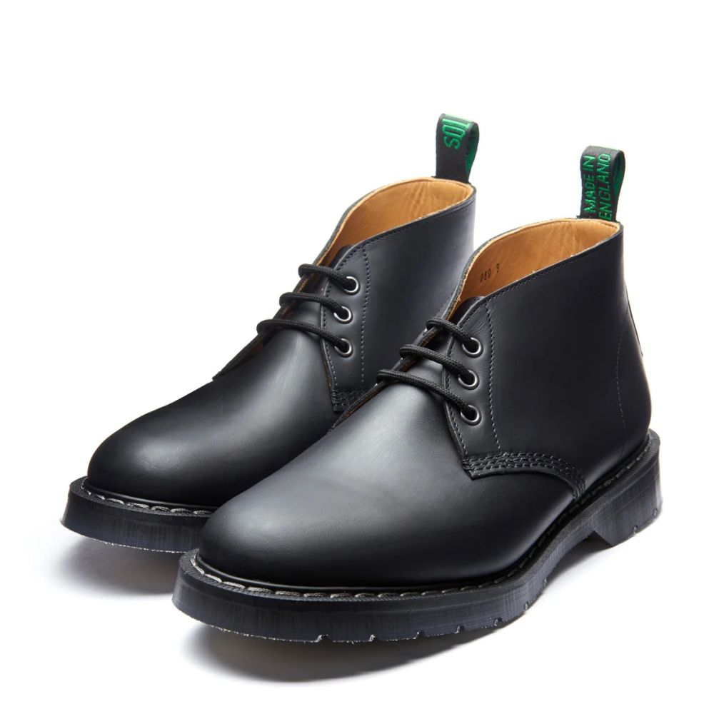 Solovair 3 Eye Chukka Boot in Black Greasy