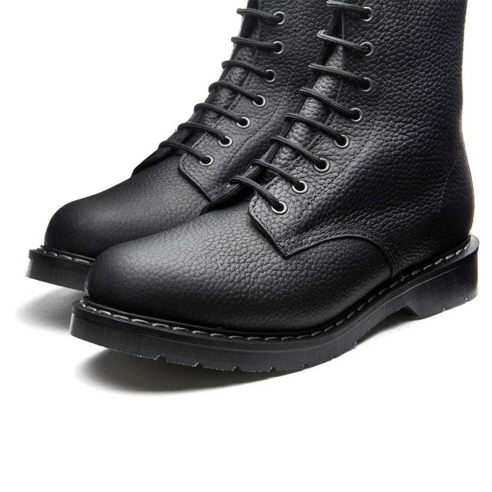 Solovair 8 Eye Derby Boot in Black Greasy Grain