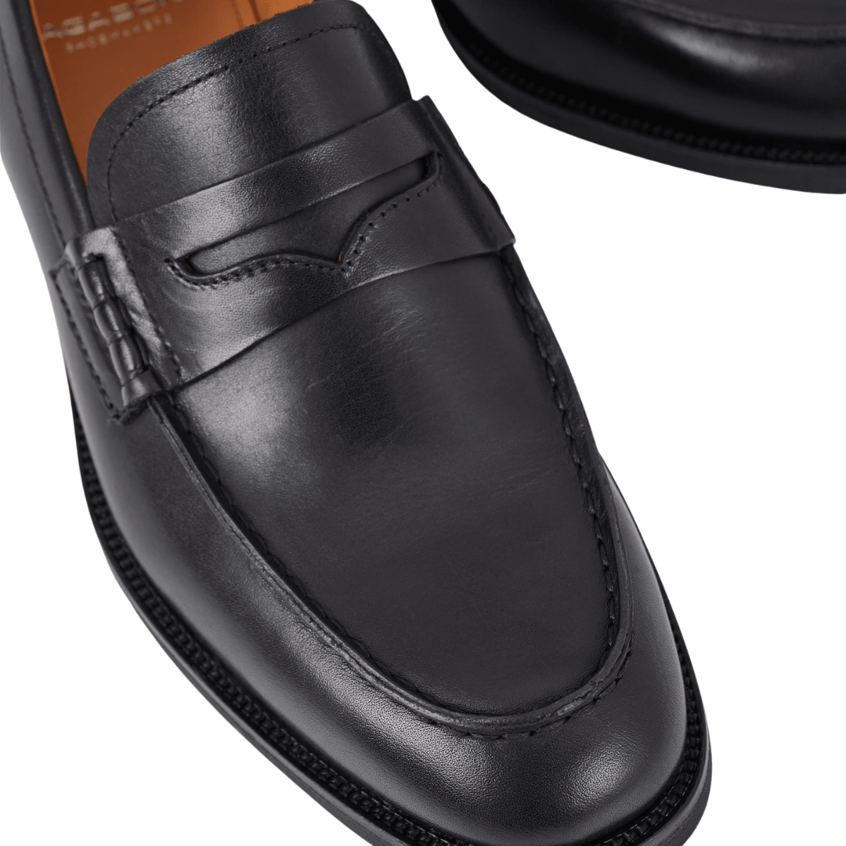 Vagabond Men's Mario Loafers in Black Leather - Getoutside Shoes