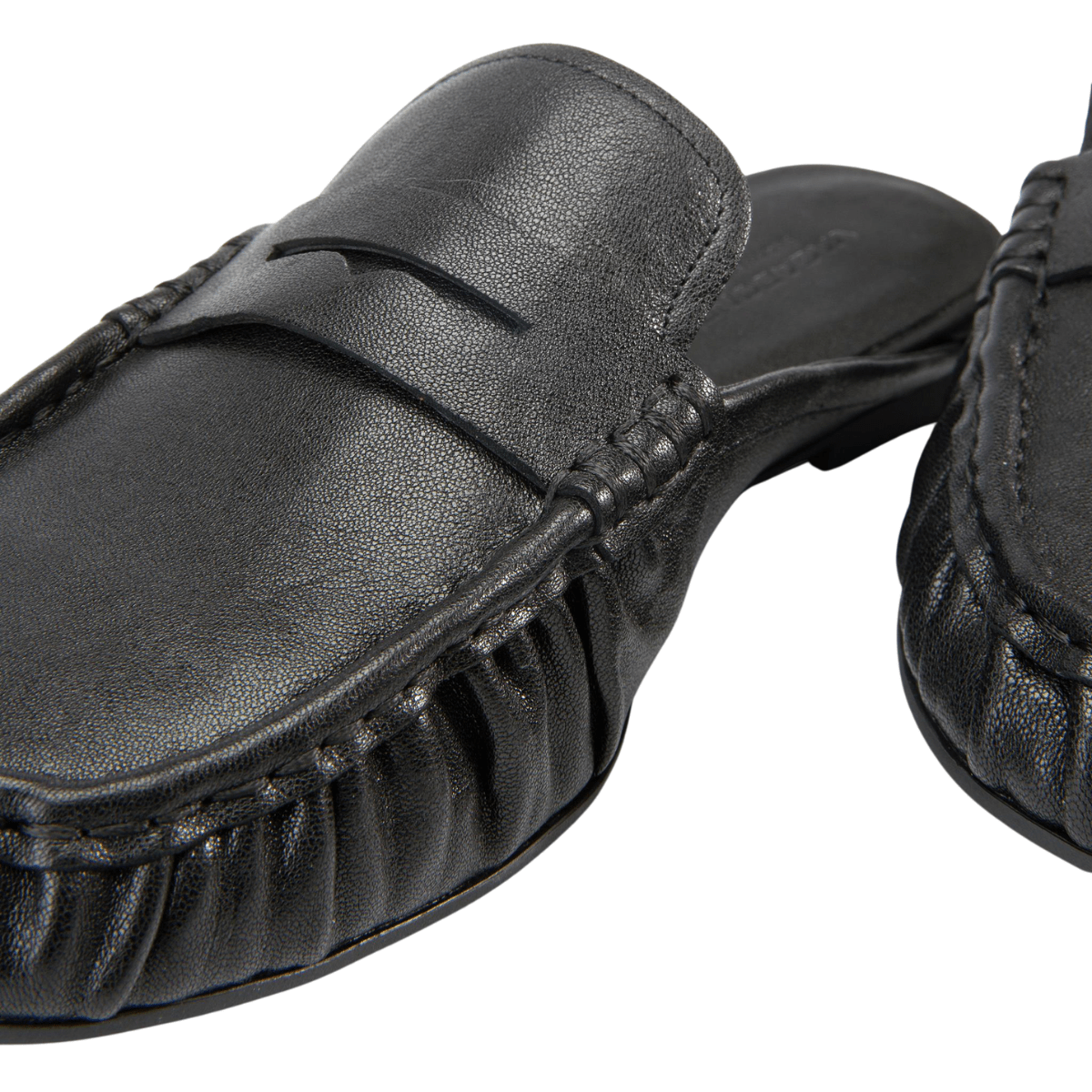 Vagabond Women's Aleya Mules in Black Leather - Getoutside Shoes