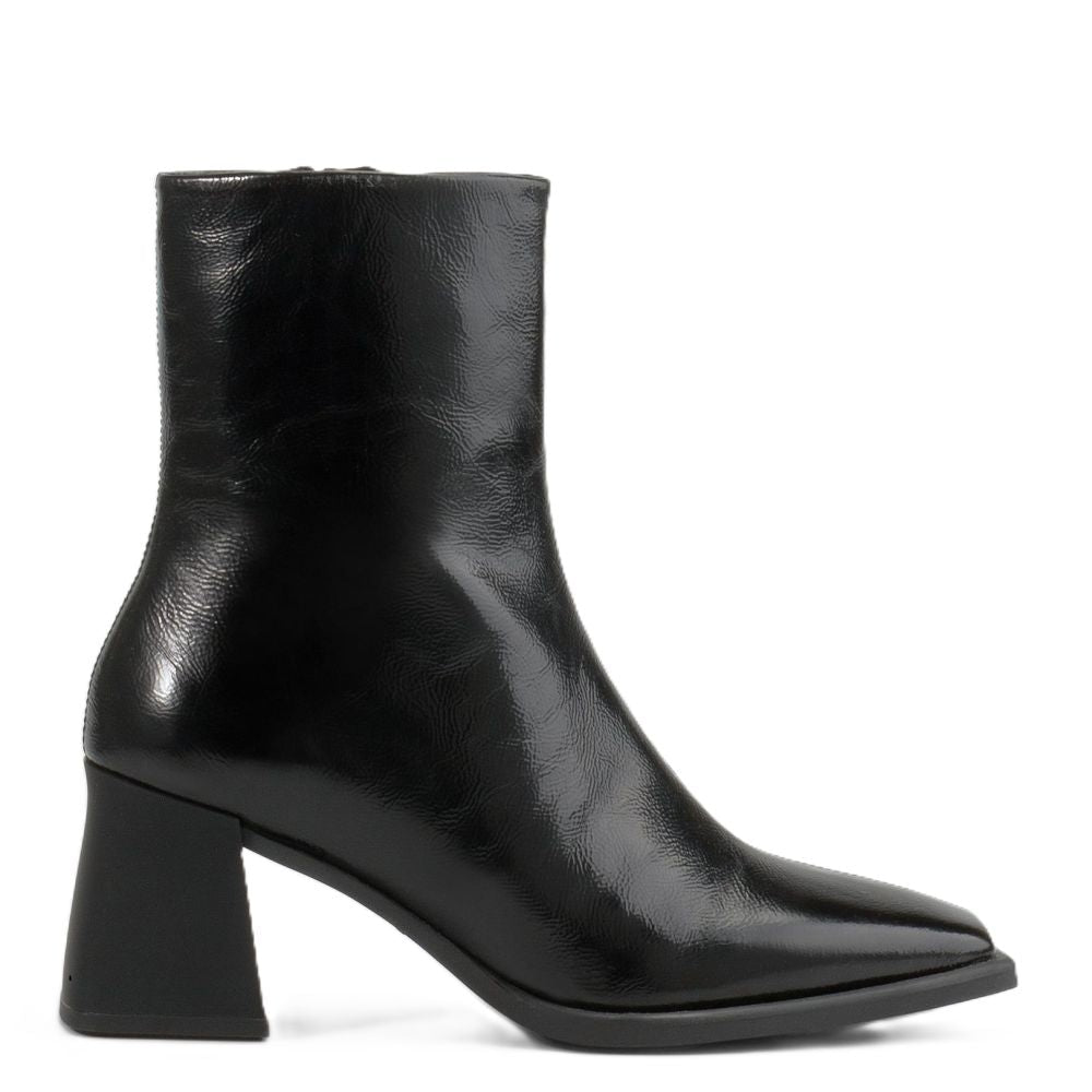 Vagabond Women's Hedda Ankle Boots in Black Patent Leather - Getoutside Shoes
