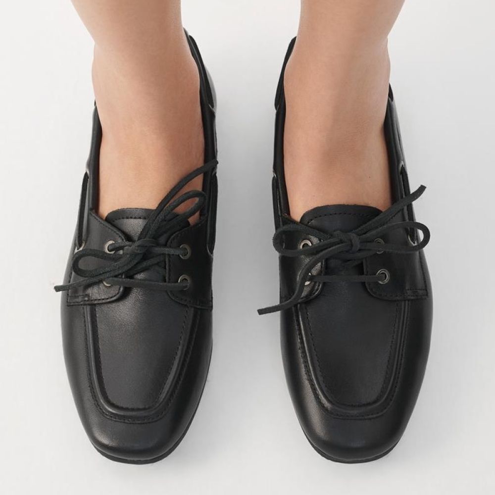 Vagabond Women's Hillary Boat Shoe in Black Leather - Getoutside Shoes